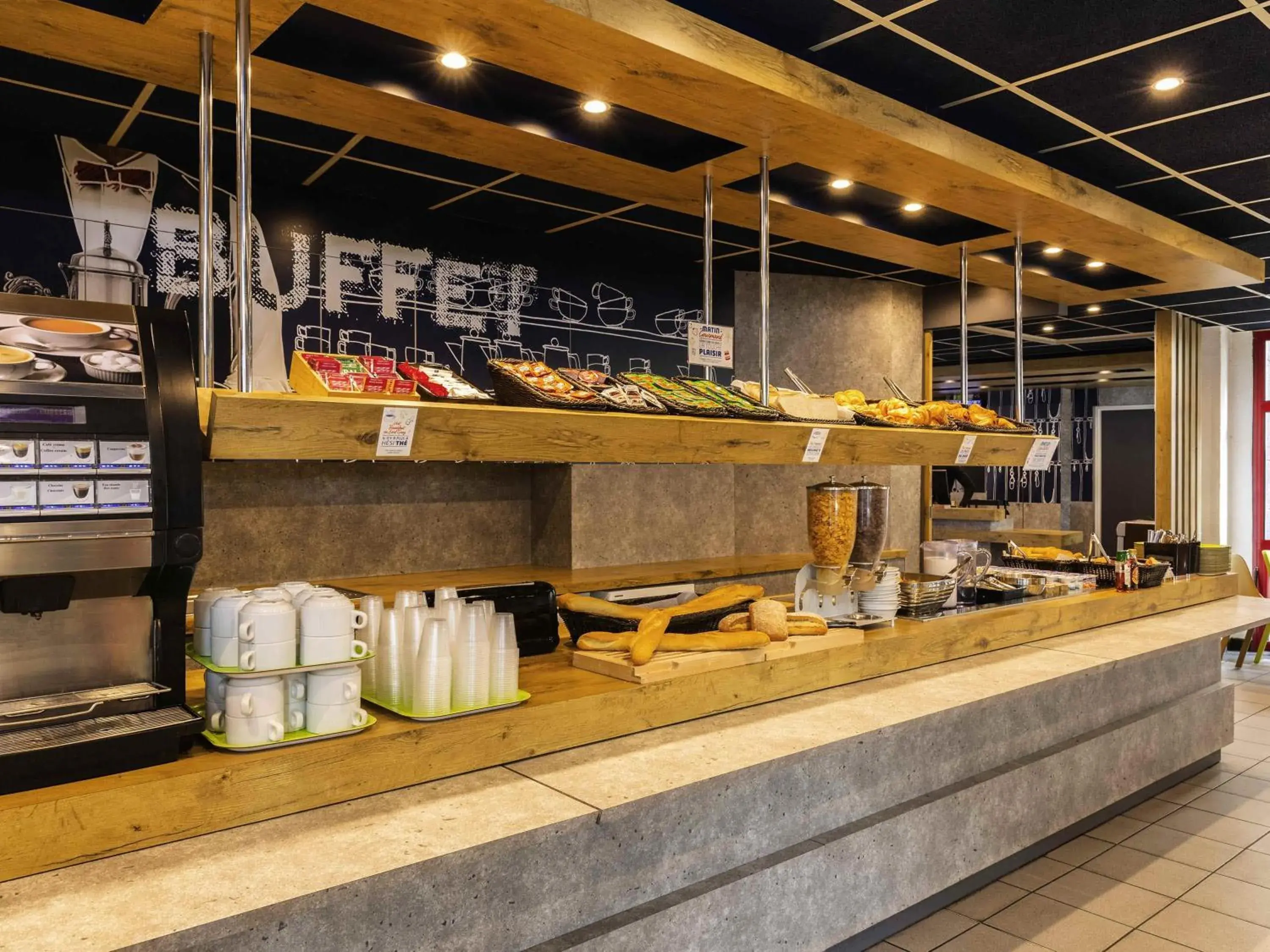 Property building in ibis budget Paris Porte d'Italie Est Property building in ibis budget Paris Porte d'Italie Est