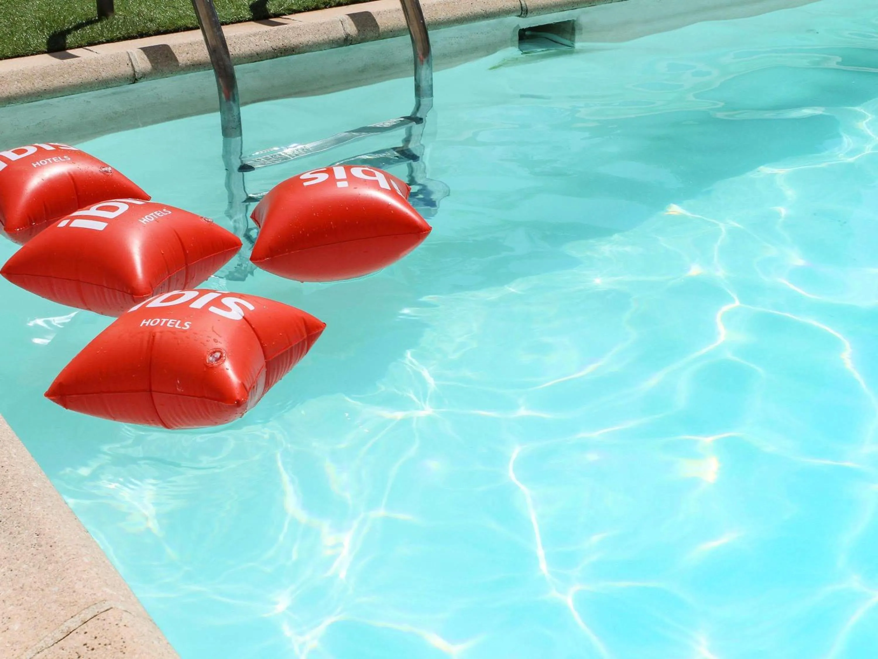 Pool view in ibis Nice Centre Gare