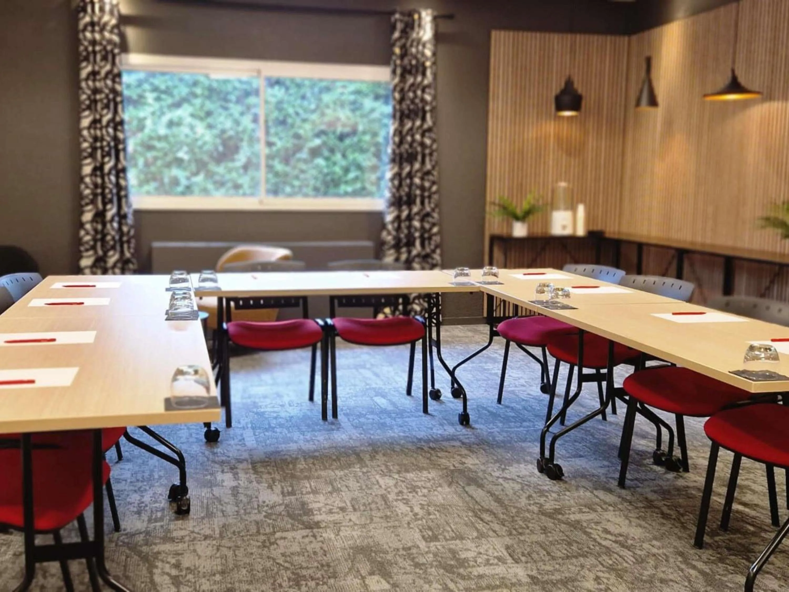 Property building in ibis Pau Lescar