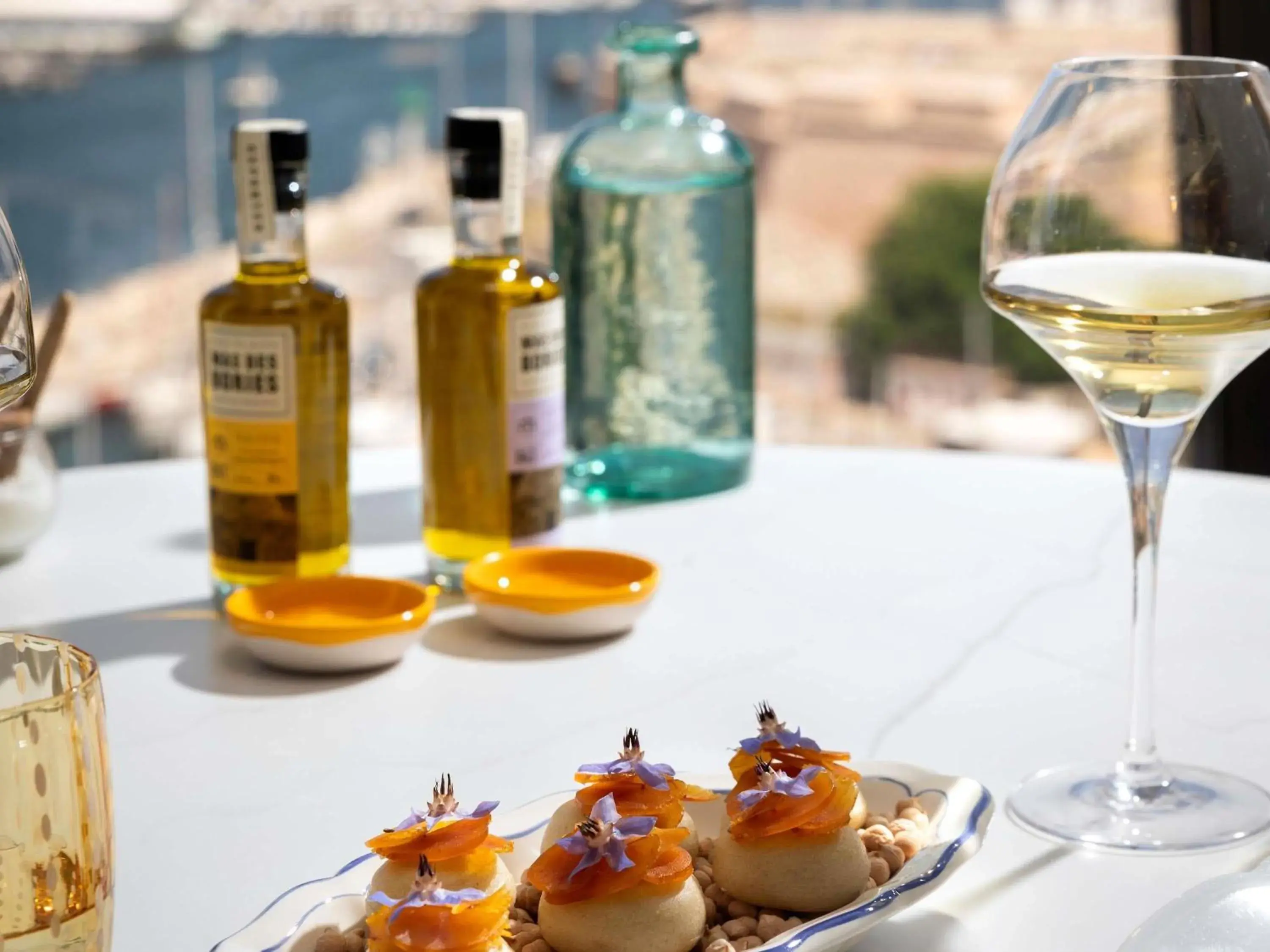 Restaurant/places to eat in Sofitel Marseille Vieux-Port Restaurant/places to eat in Sofitel Marseille Vieux-Port