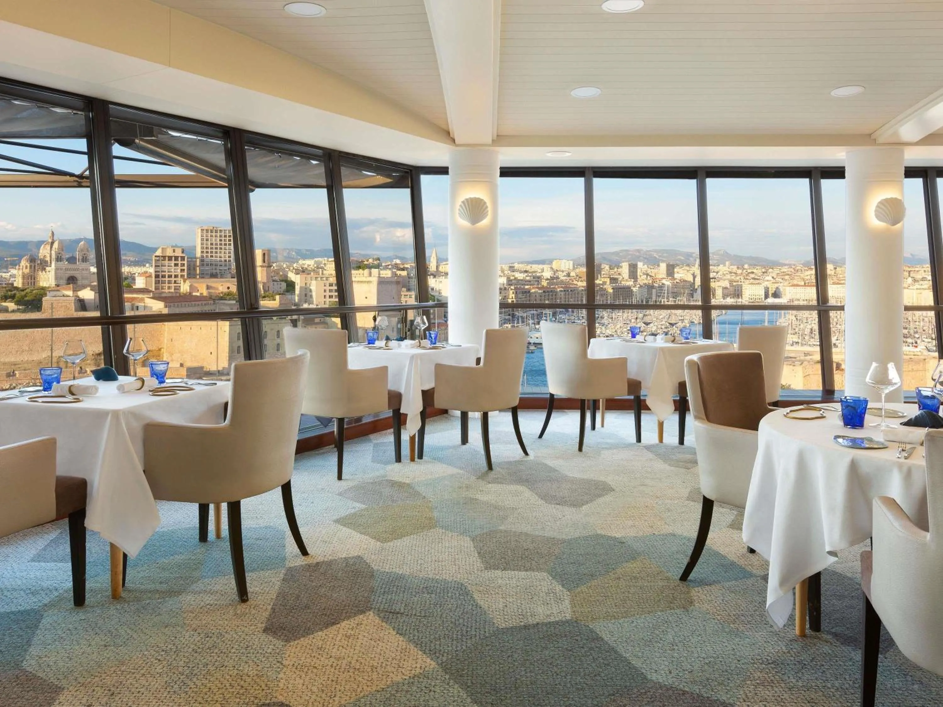 Restaurant/places to eat in Sofitel Marseille Vieux-Port