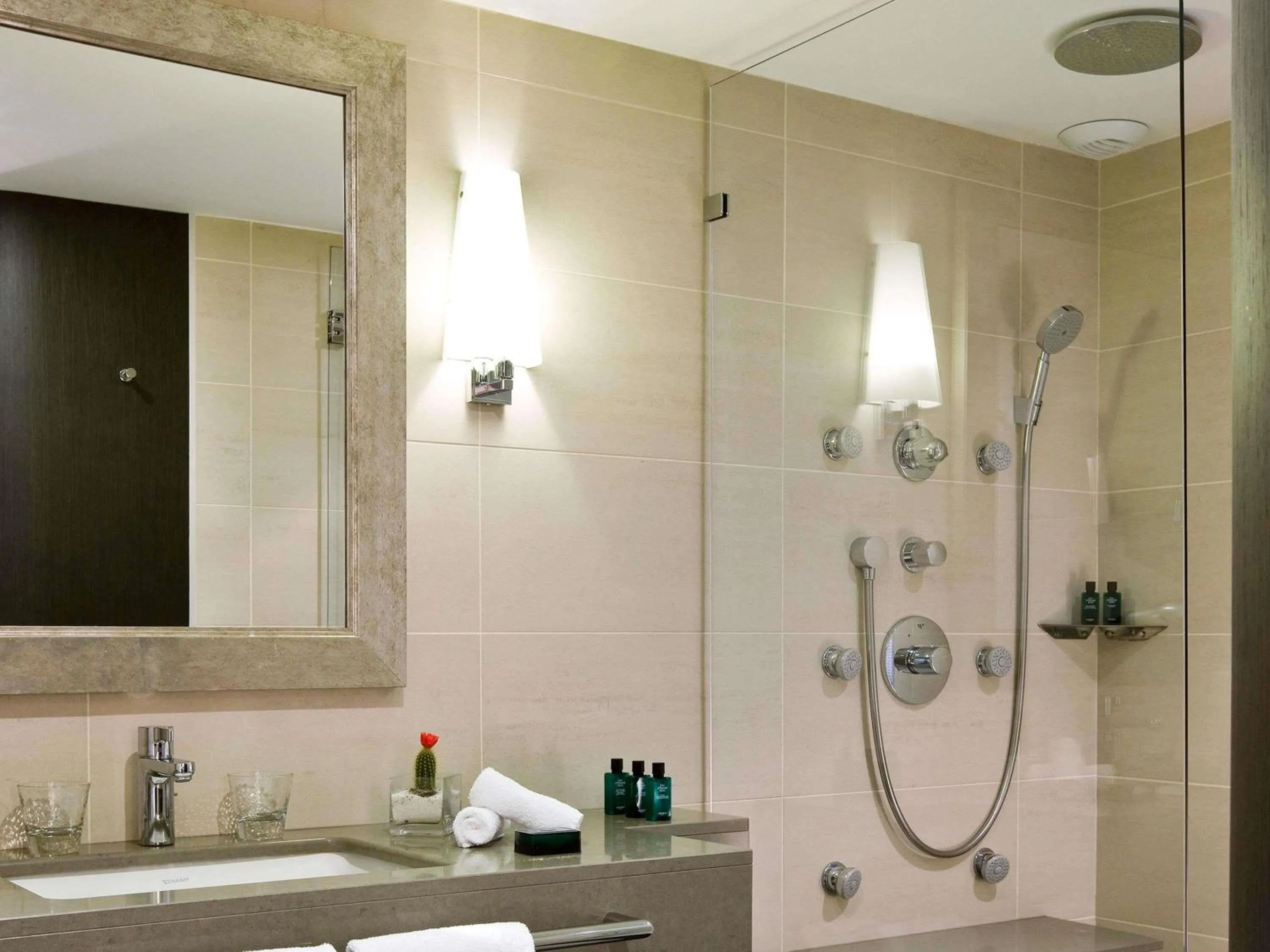 Bedroom in Sofitel Marseille Vieux-Port