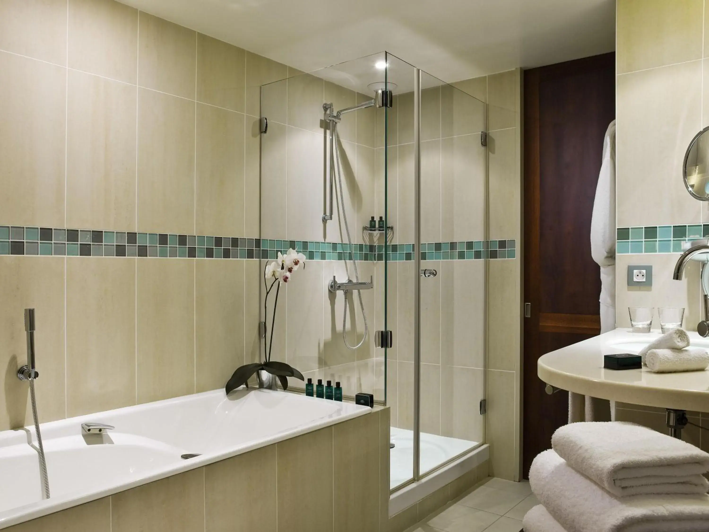 Bedroom in Sofitel Marseille Vieux-Port Bedroom in Sofitel Marseille Vieux-Port