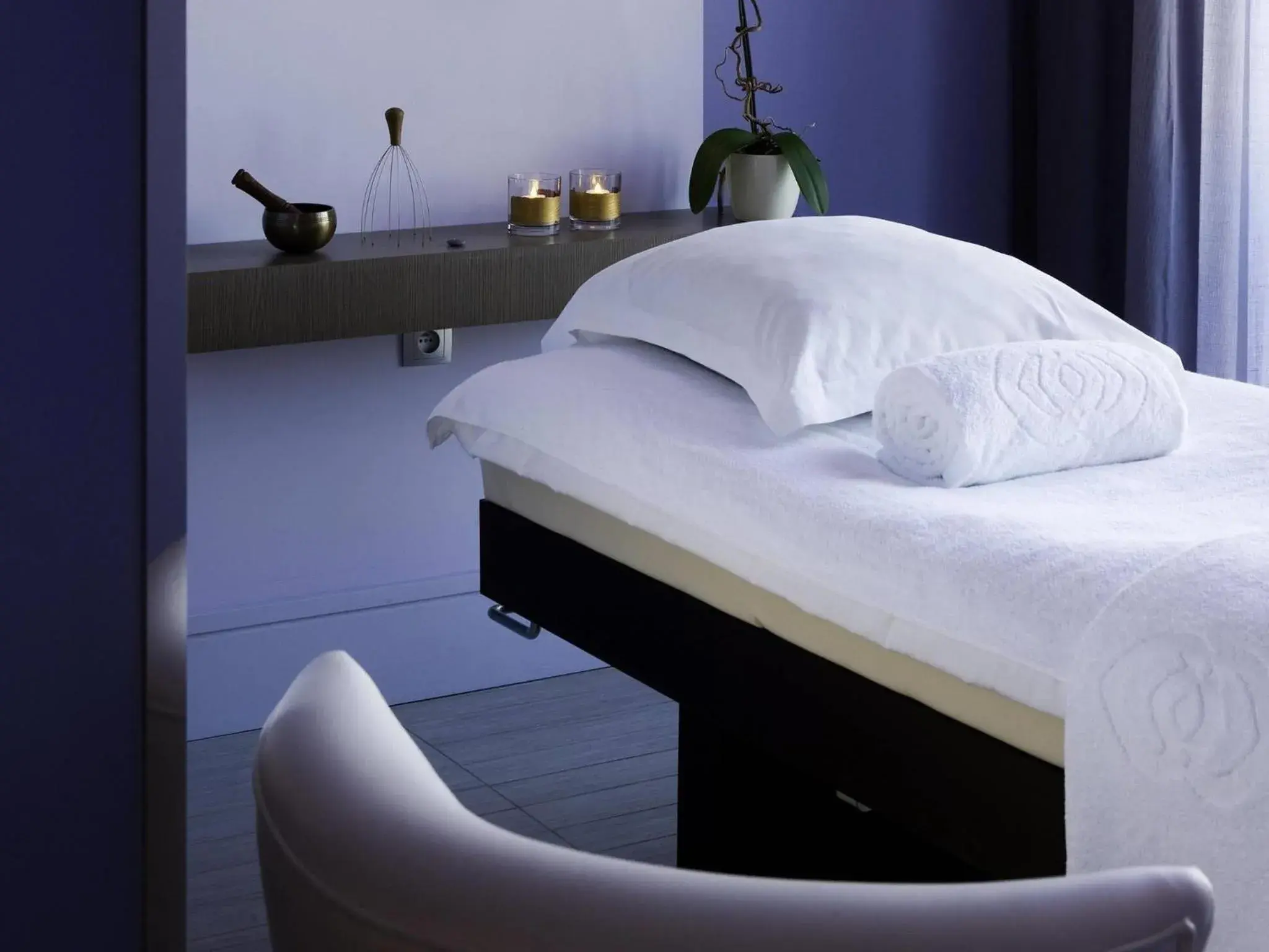 Spa and wellness centre/facilities, Bed in Sofitel Marseille Vieux-Port Spa and wellness centre/facilities, Bed in Sofitel Marseille Vieux-Port