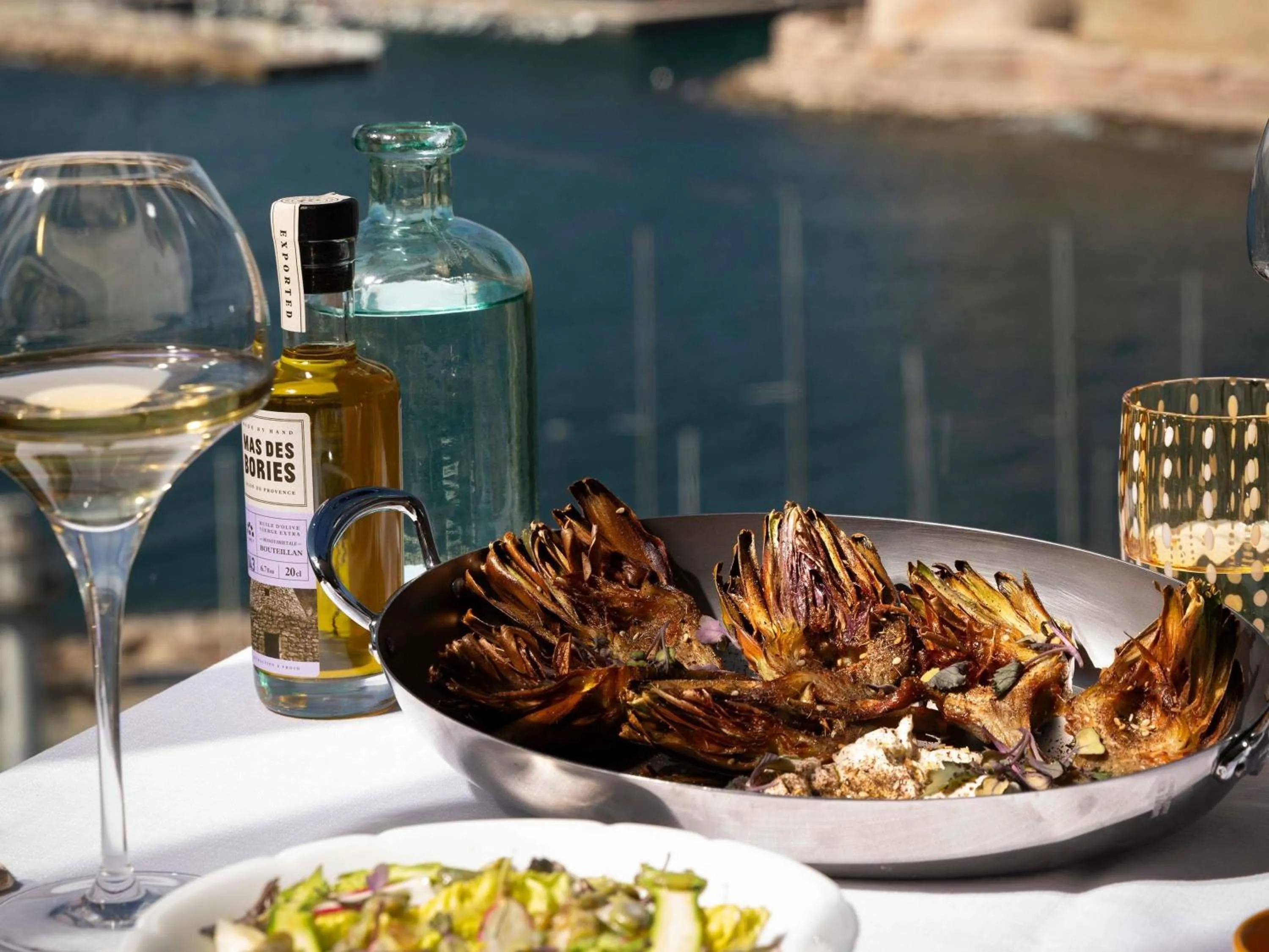 Restaurant/places to eat in Sofitel Marseille Vieux-Port