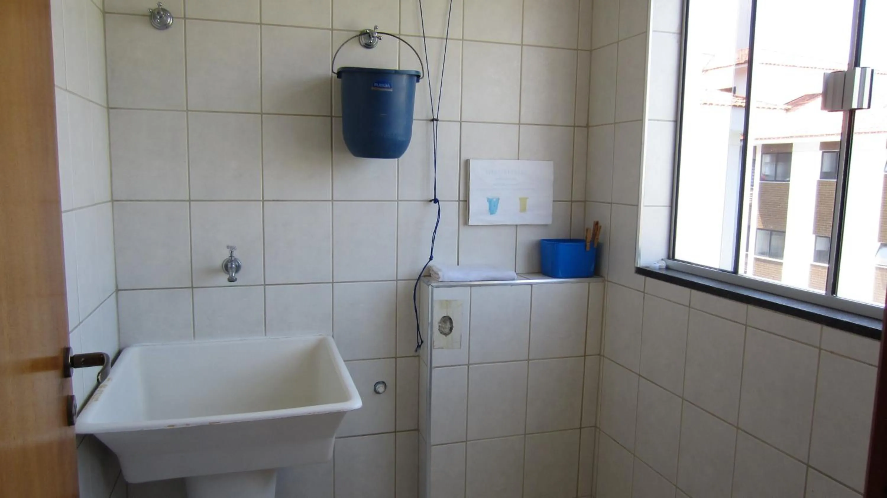 Day in Kasato Maru Residence