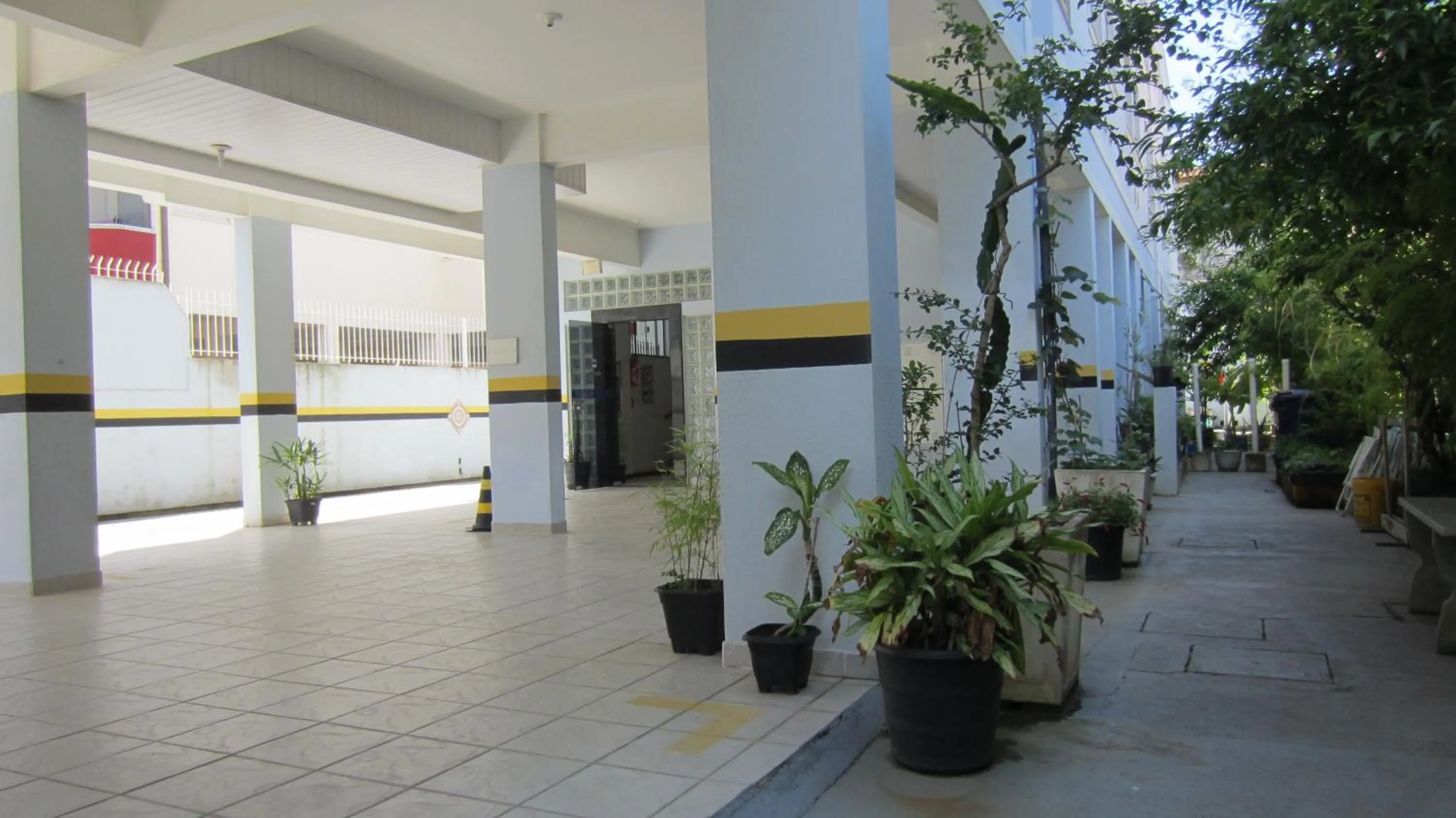 Day in Kasato Maru Residence