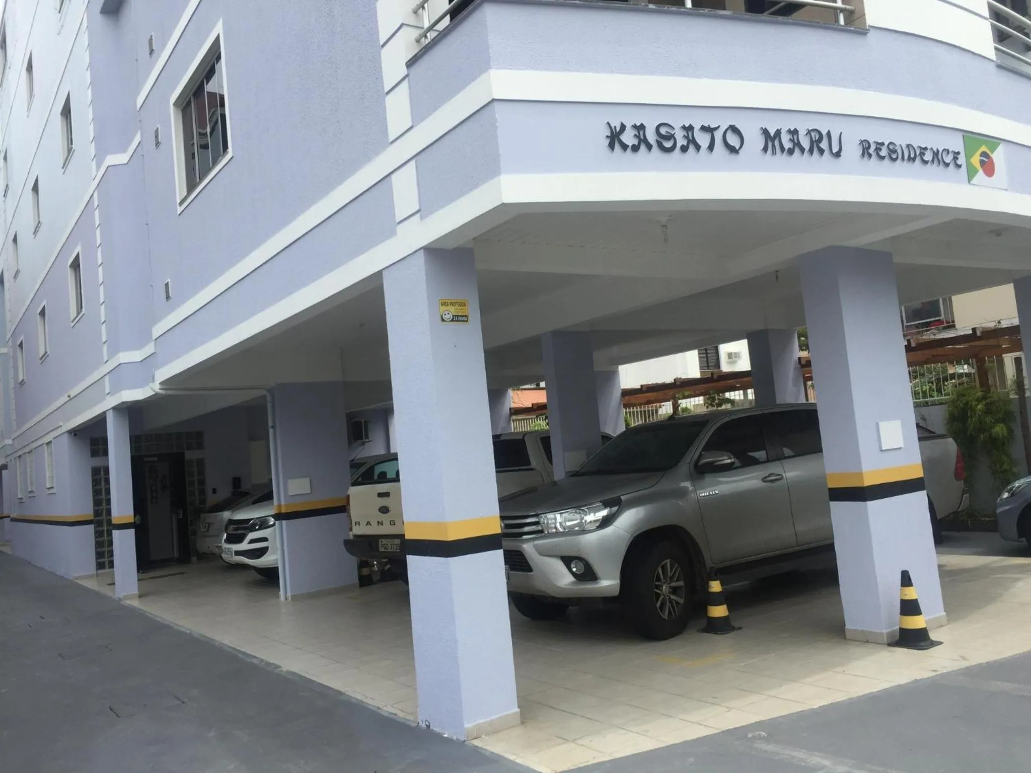 Facade/entrance in Kasato Maru Residence