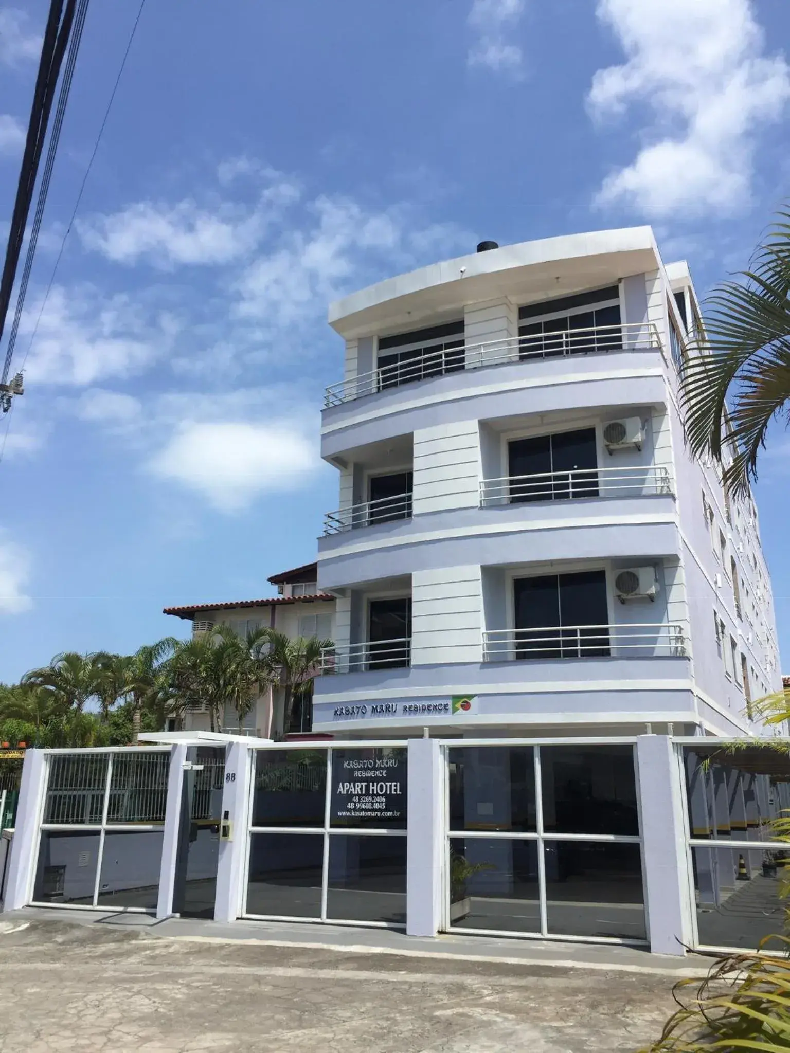 Apartment - single occupancy - Ground Floor in Kasato Maru Residence 100 mts do mar ingleses norte Apartment - single occupancy - Ground Floor in Kasato Maru Residence 100 mts do mar ingleses norte