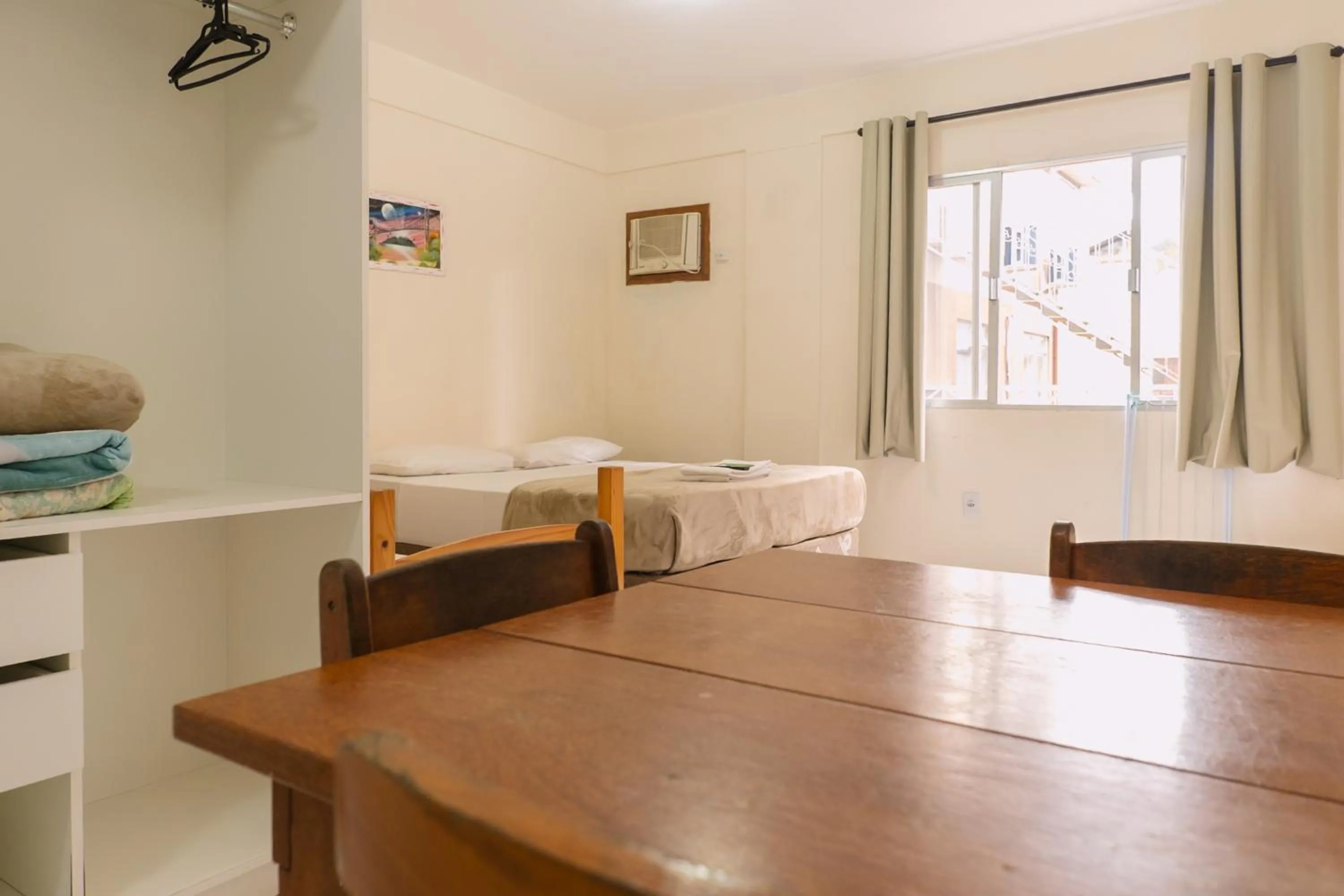 Bed in HANNA Amsterdam Hotel & Eventos