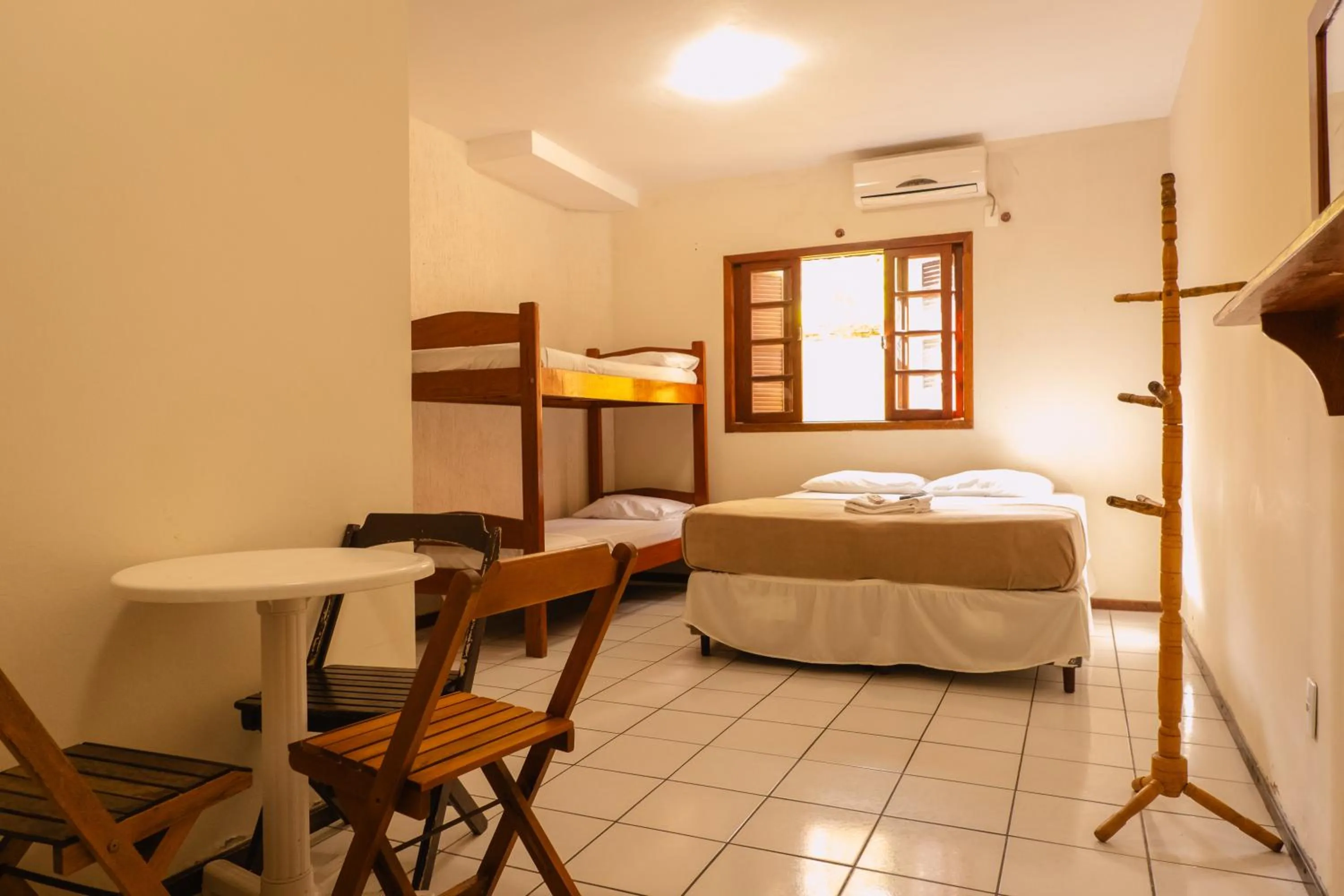 Bed in HANNA Amsterdam Hotel & Eventos