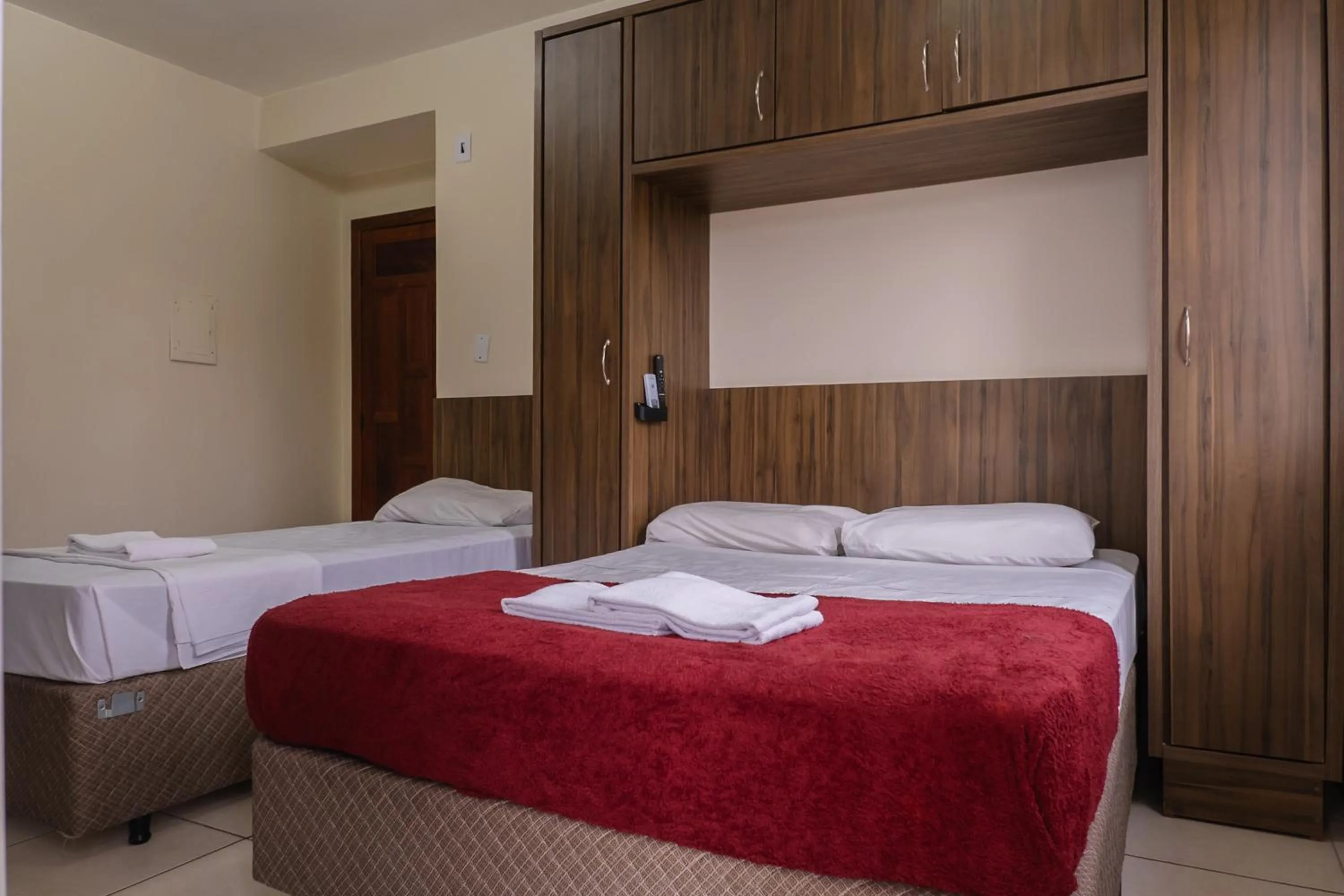 Bed in HANNA Amsterdam Hotel & Eventos