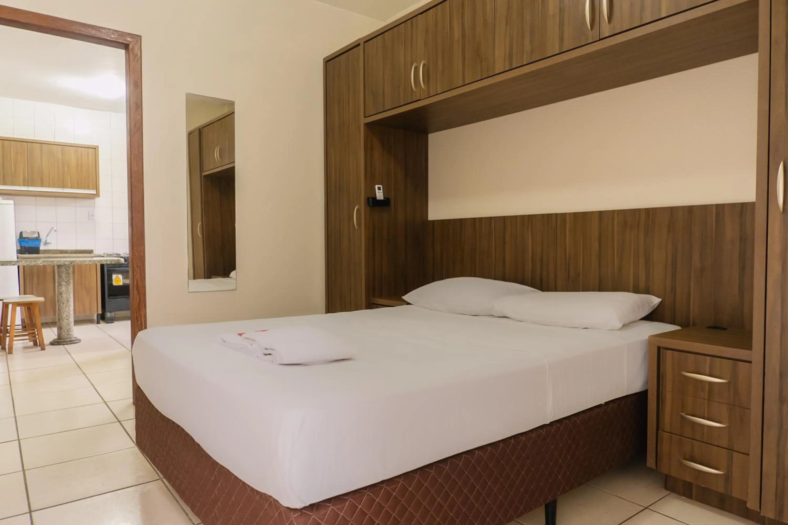 Bed in HANNA Amsterdam Hotel & Eventos