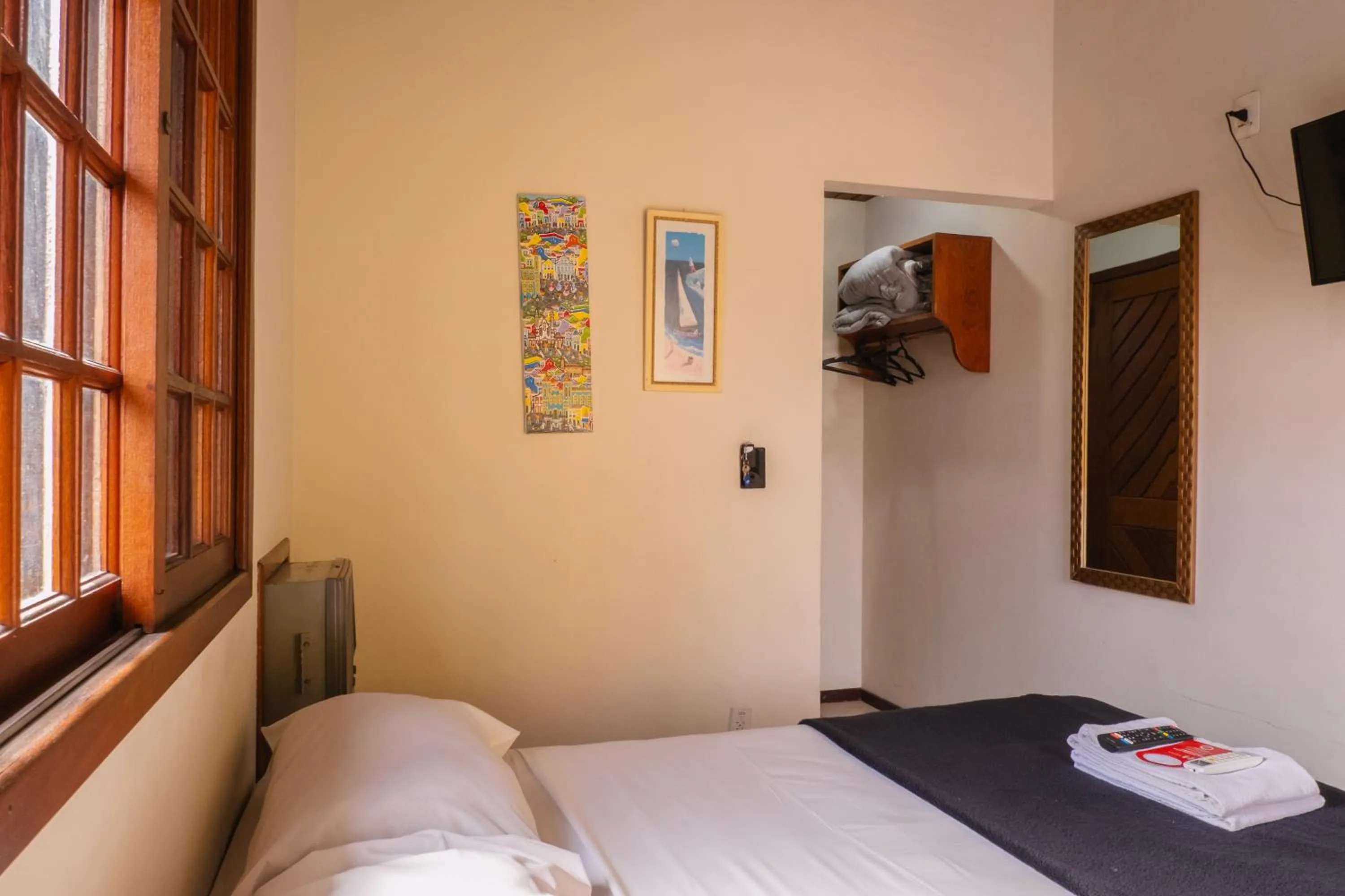 Bed in HANNA Amsterdam Hotel & Eventos