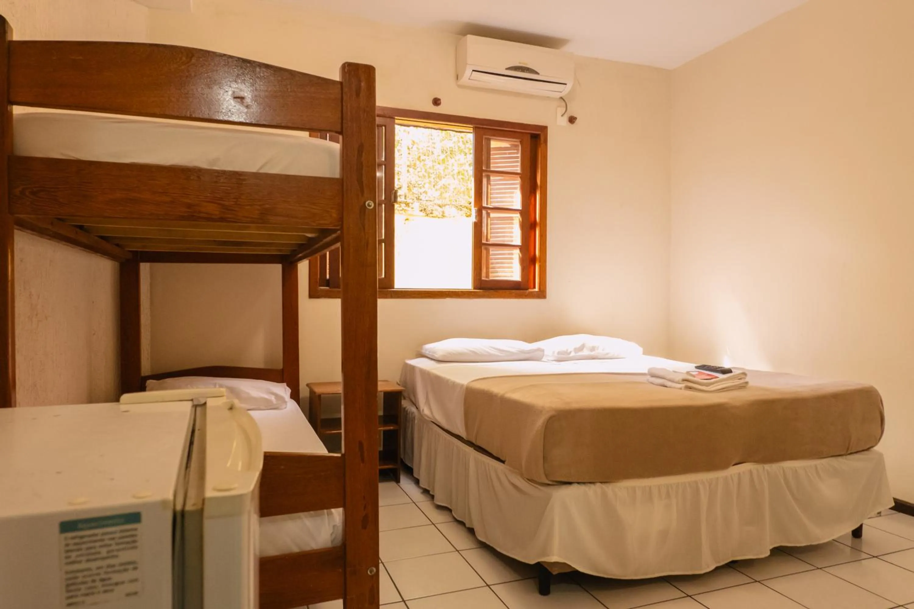 Bed in HANNA Amsterdam Hotel & Eventos