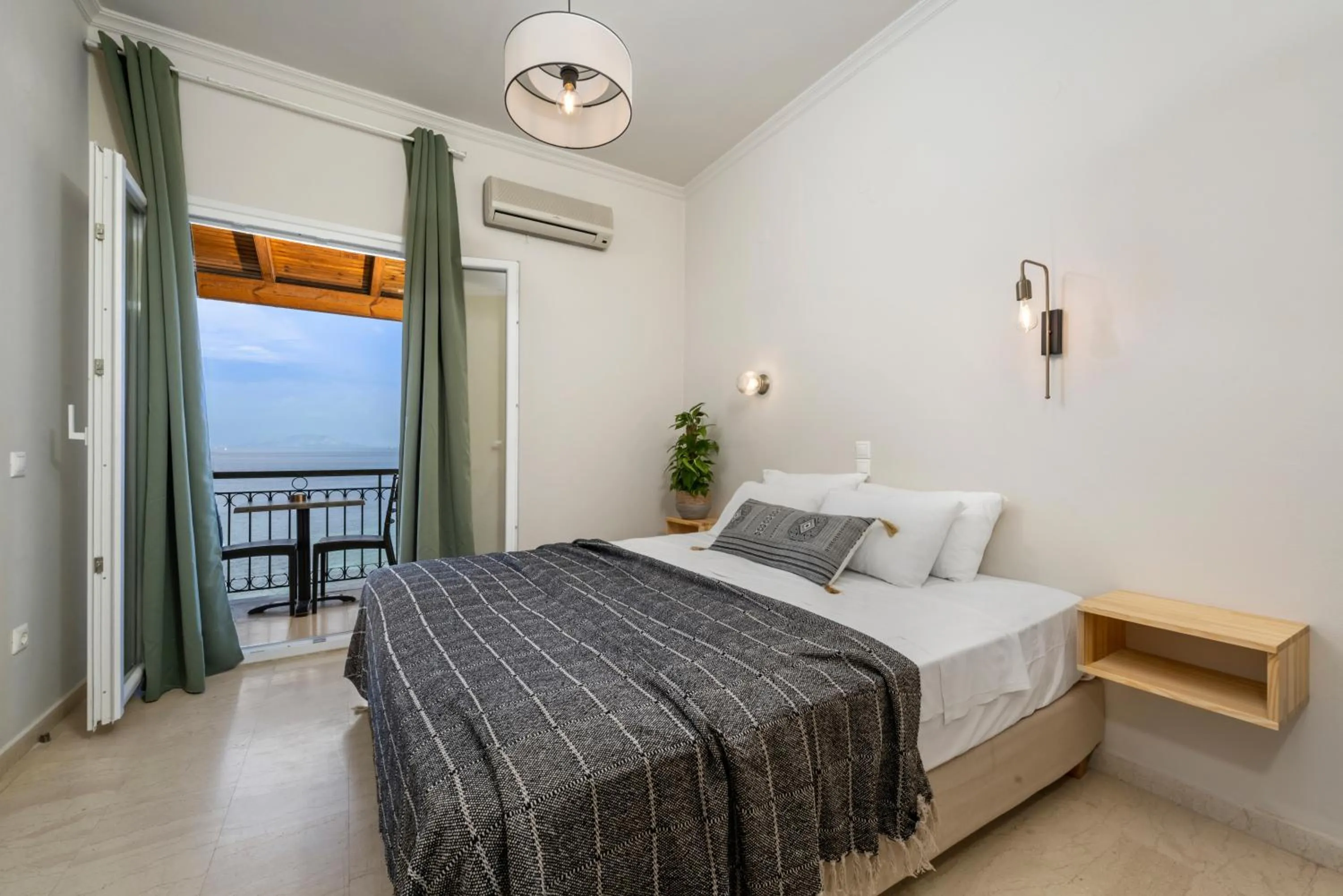 Bed in Batelo - Adults Only