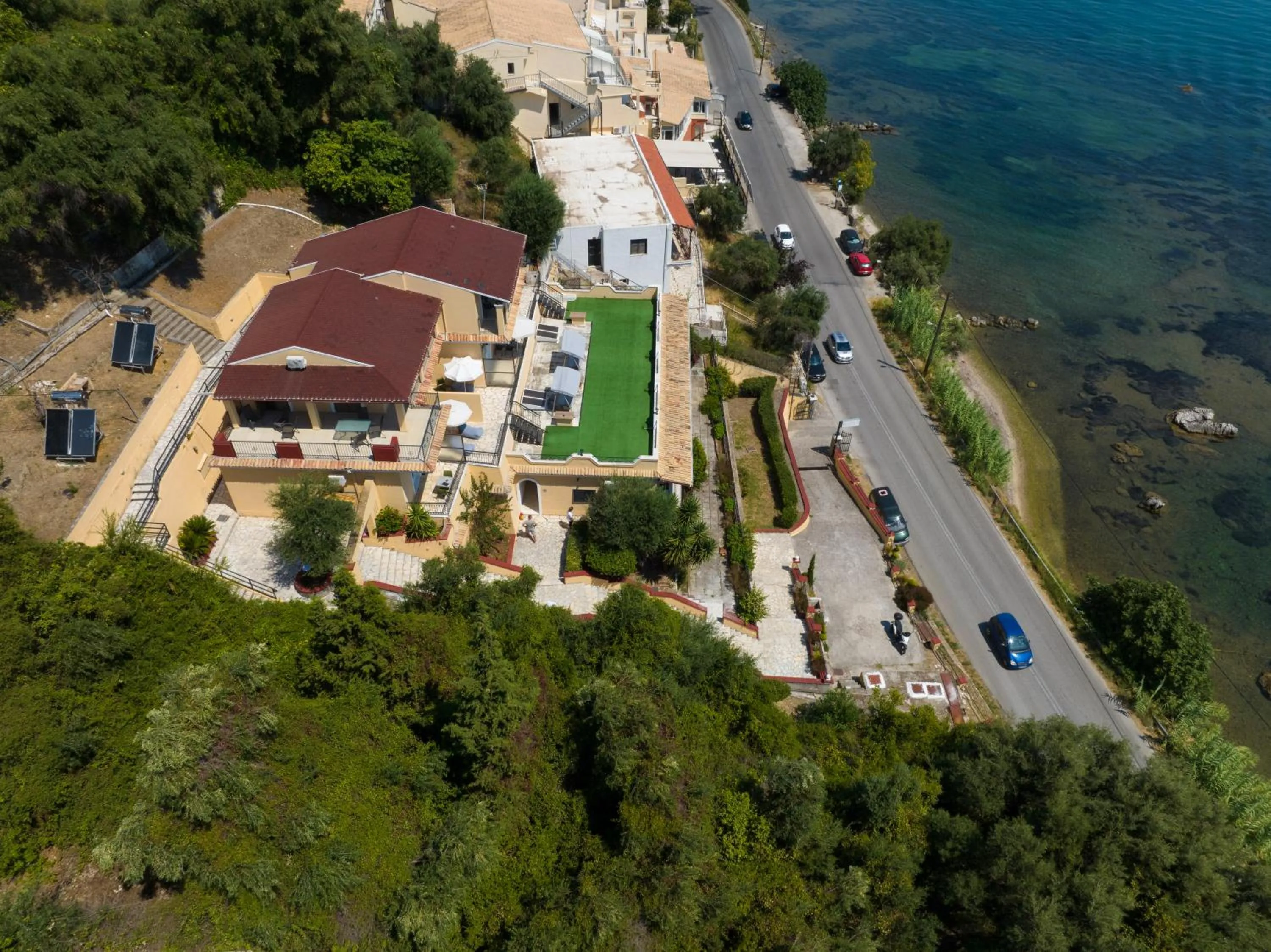 Batelo - Adults Only