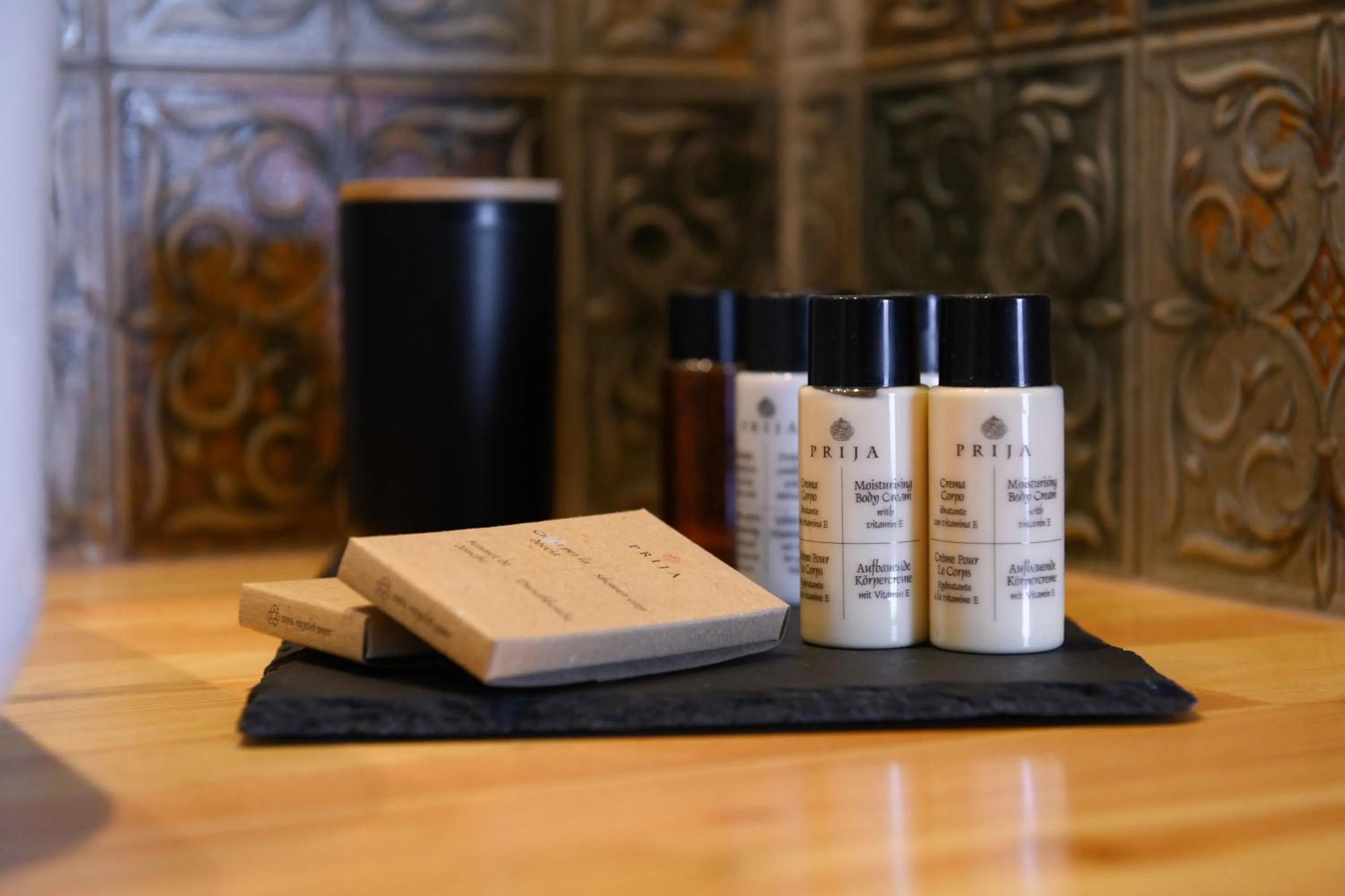 Batelo - Adults Only