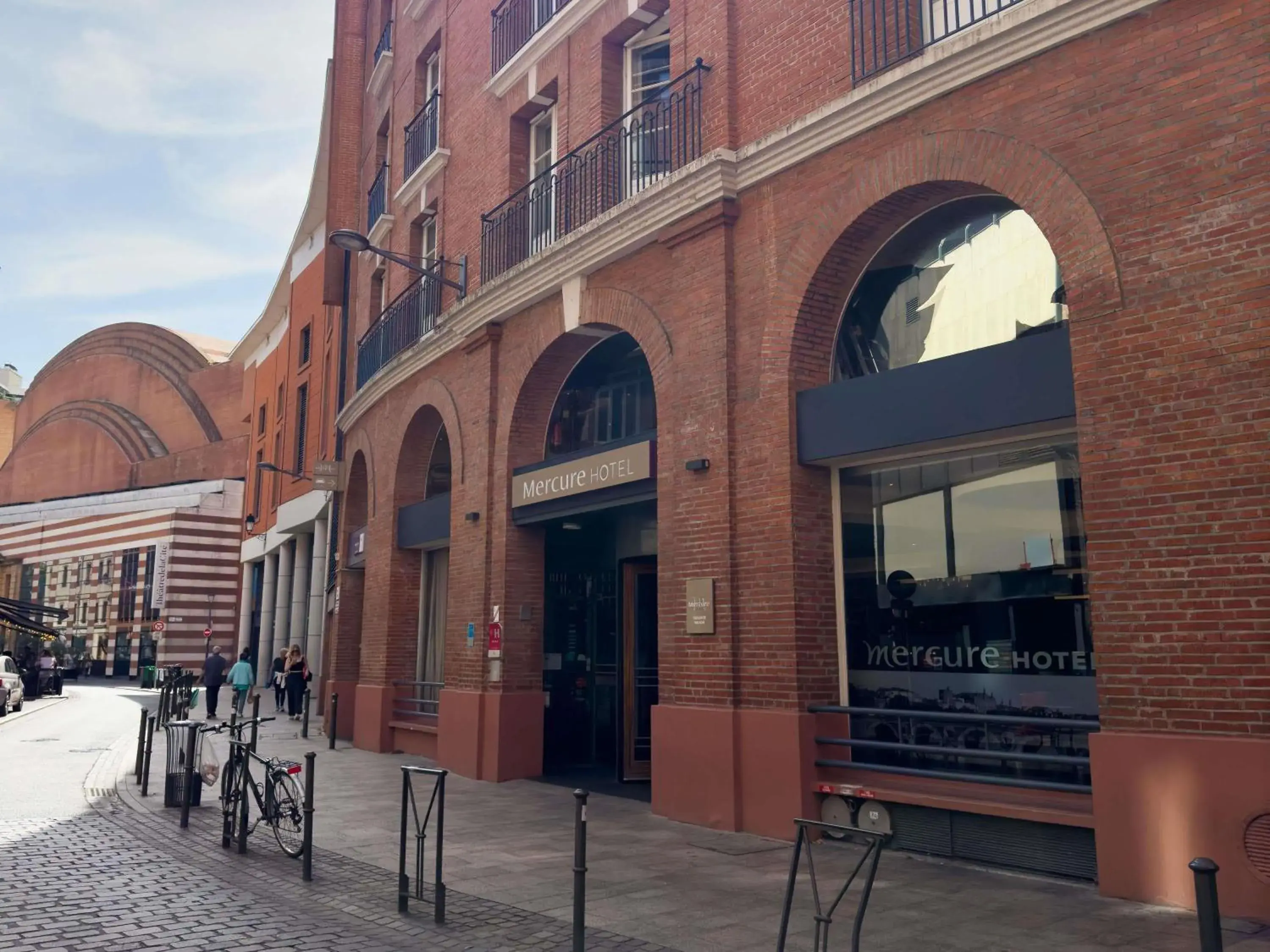 Property building in Mercure Toulouse Centre Wilson Capitole Property building in Mercure Toulouse Centre Wilson Capitole