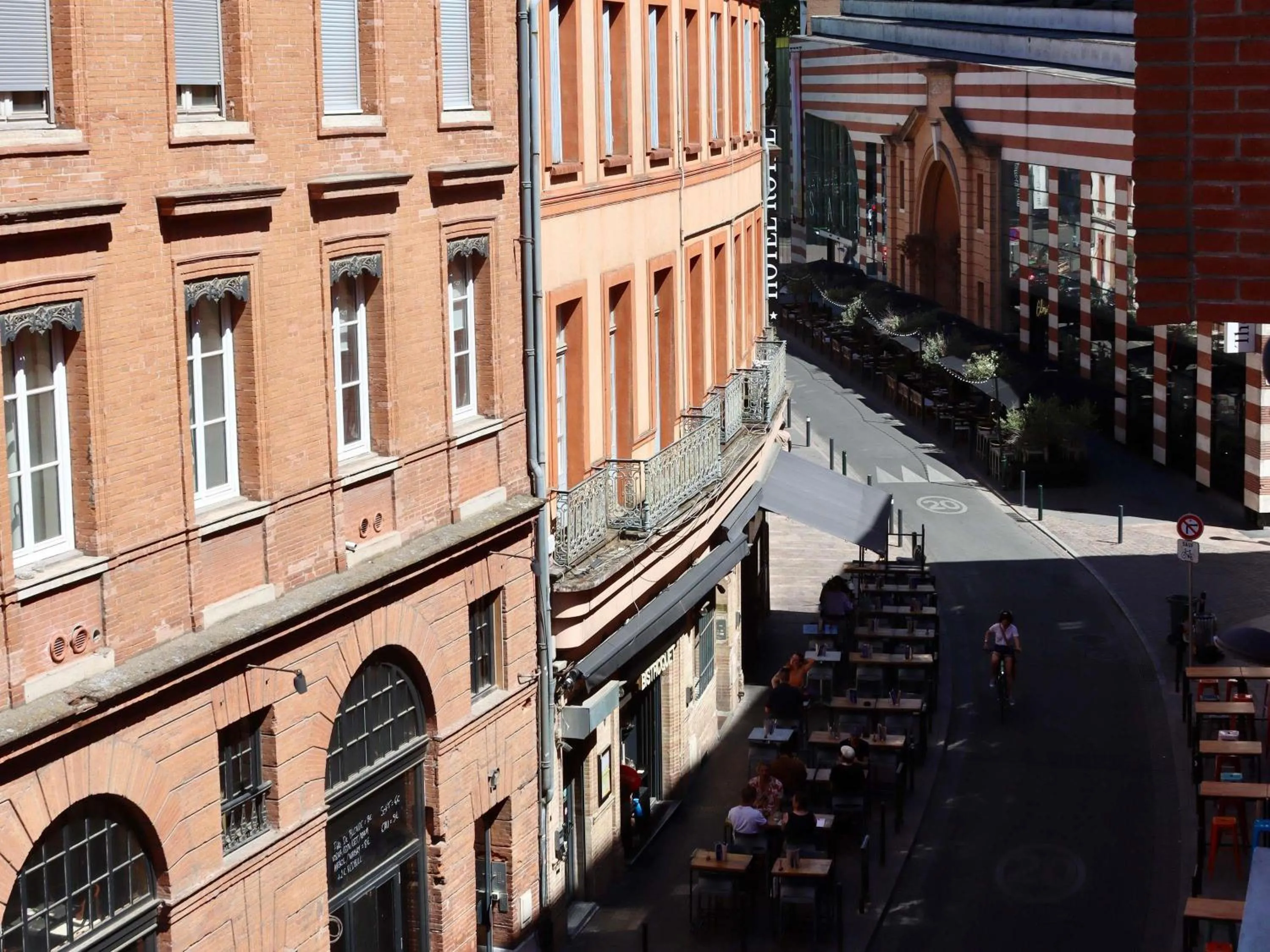 Bedroom in Mercure Toulouse Centre Wilson Capitole