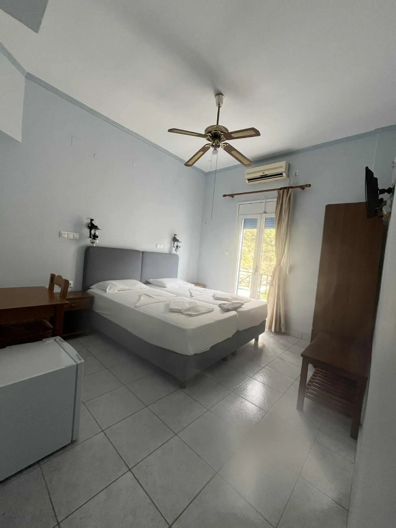 Bed in Hotel Asteria