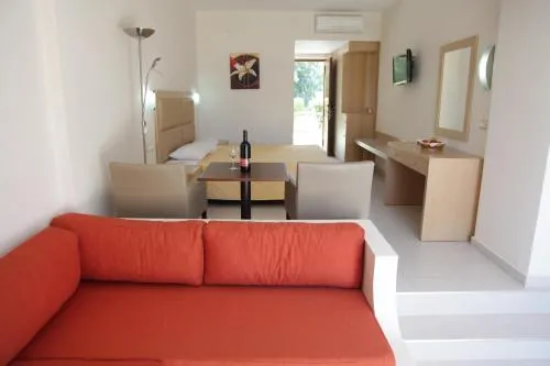 KOLYMBIA SKY HOTEL