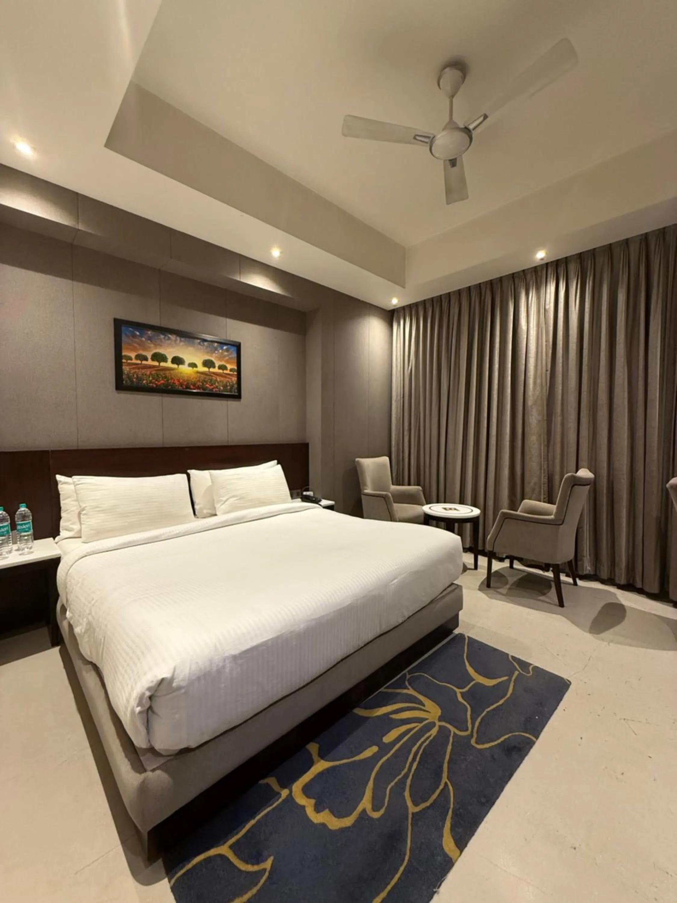 Brijwasi Lands Inn
