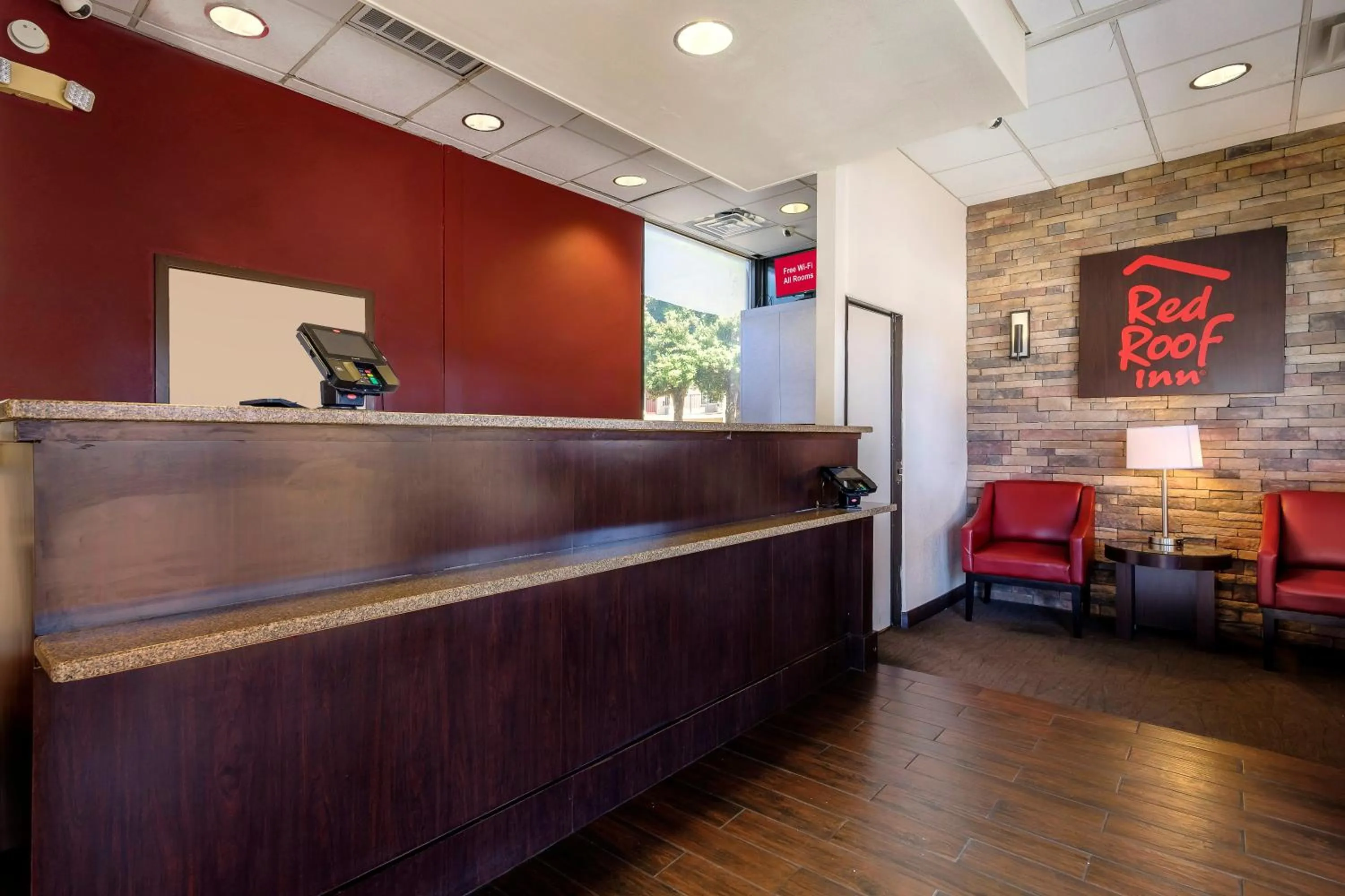 Lobby or reception in Red Roof Inn Atlanta - Suwanee/Mall of Georgia