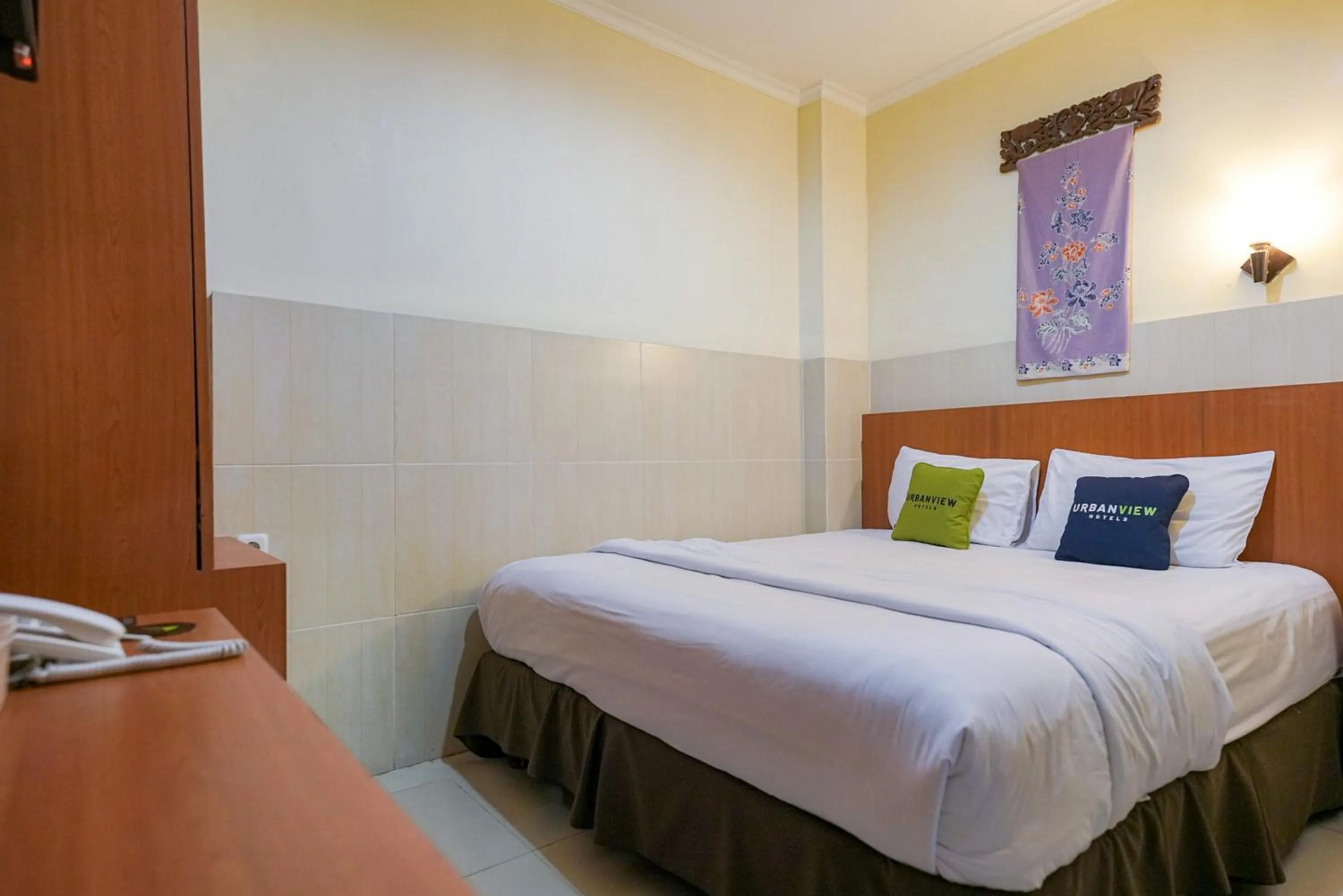 Bedroom, Bed in Urbanview Hotel 58 Bintaro