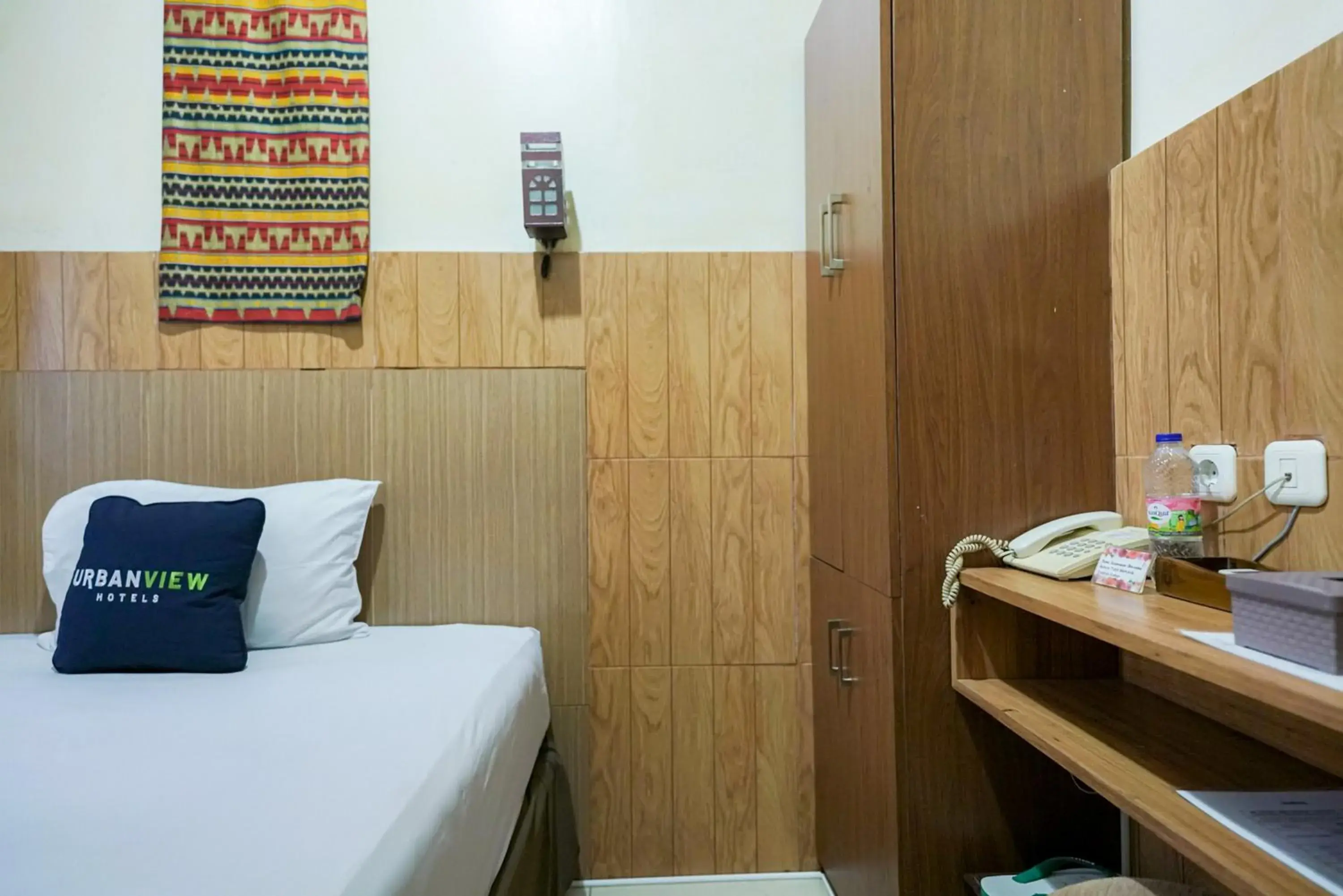 Bedroom, Bed in Urbanview Hotel 58 Bintaro Bedroom, Bed in Urbanview Hotel 58 Bintaro