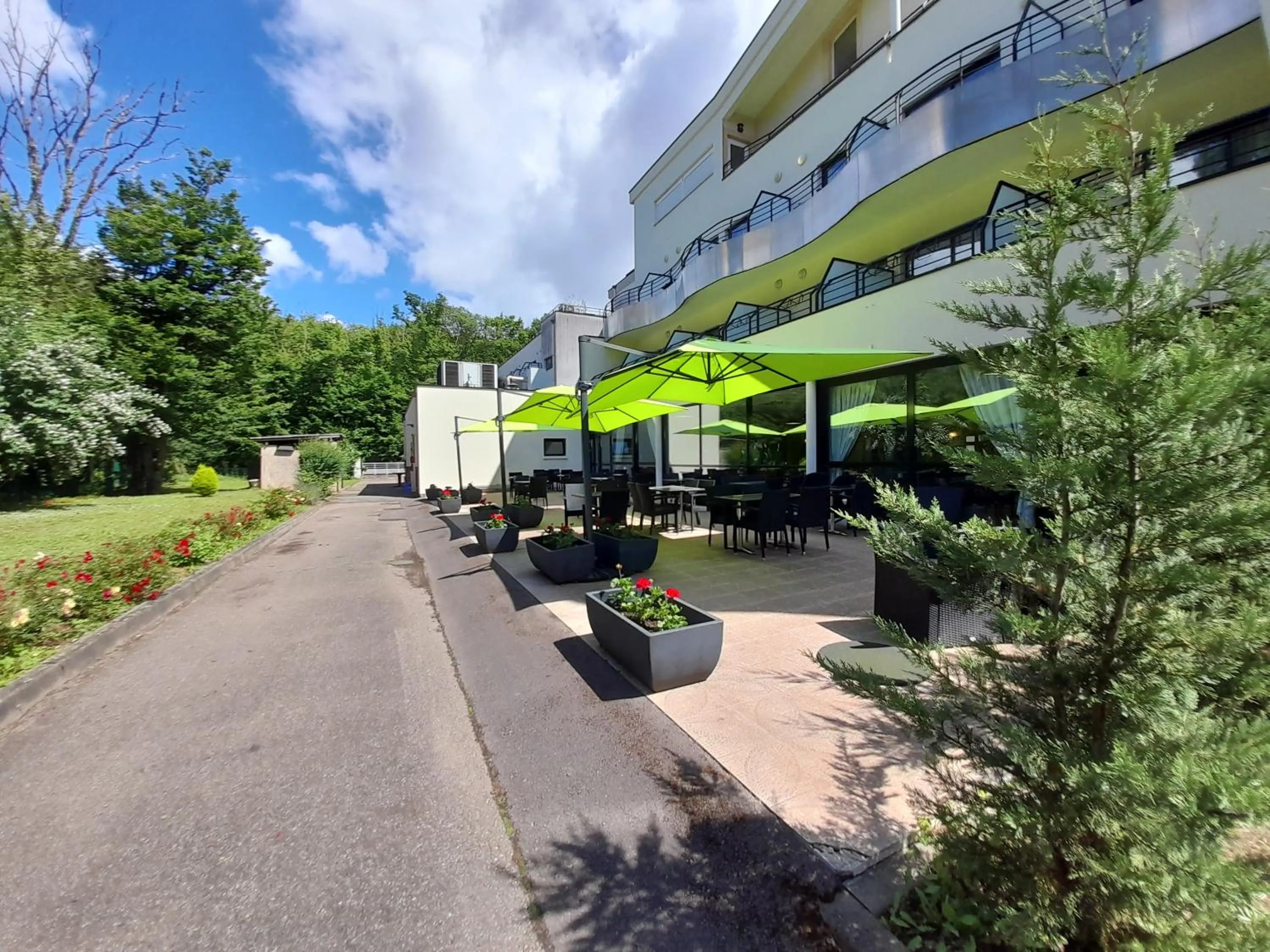 Property building in Hôtel Marso