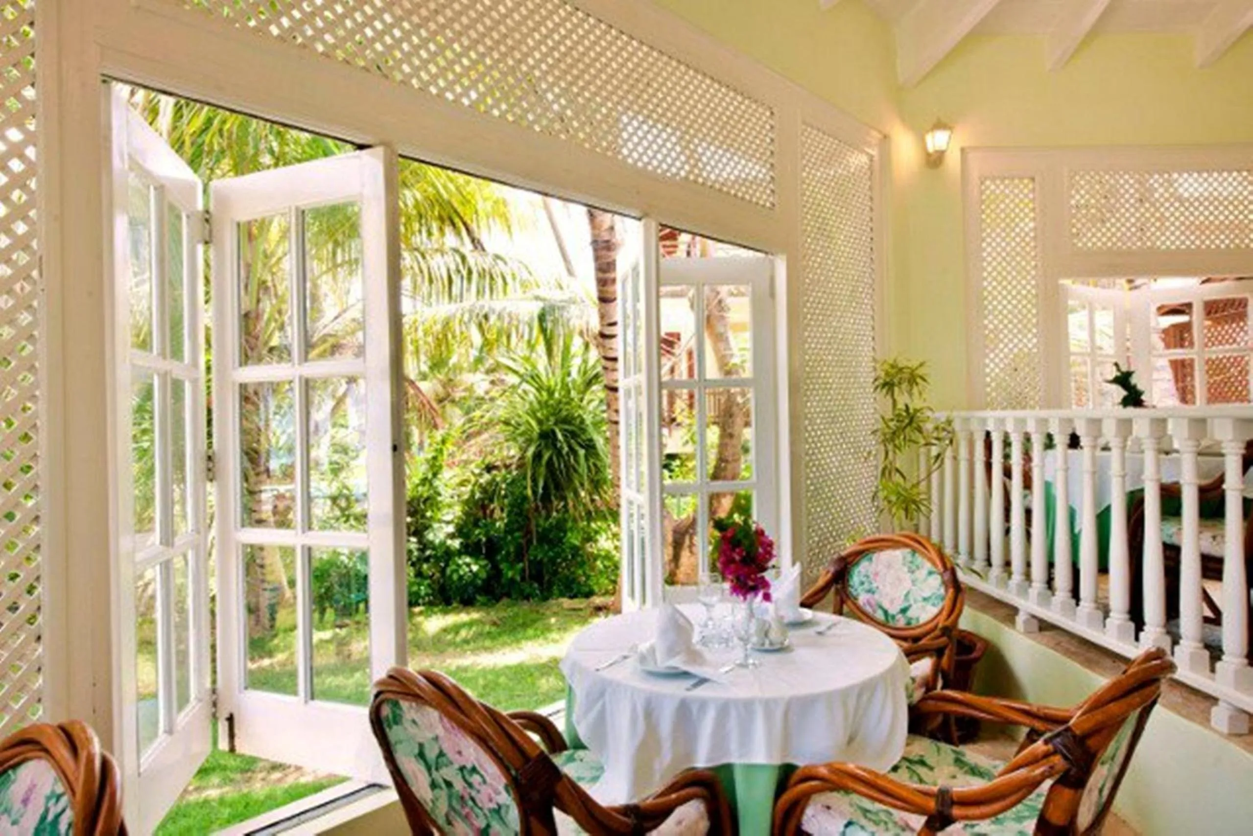 Restaurant/places to eat in Hotel Villa Serena
