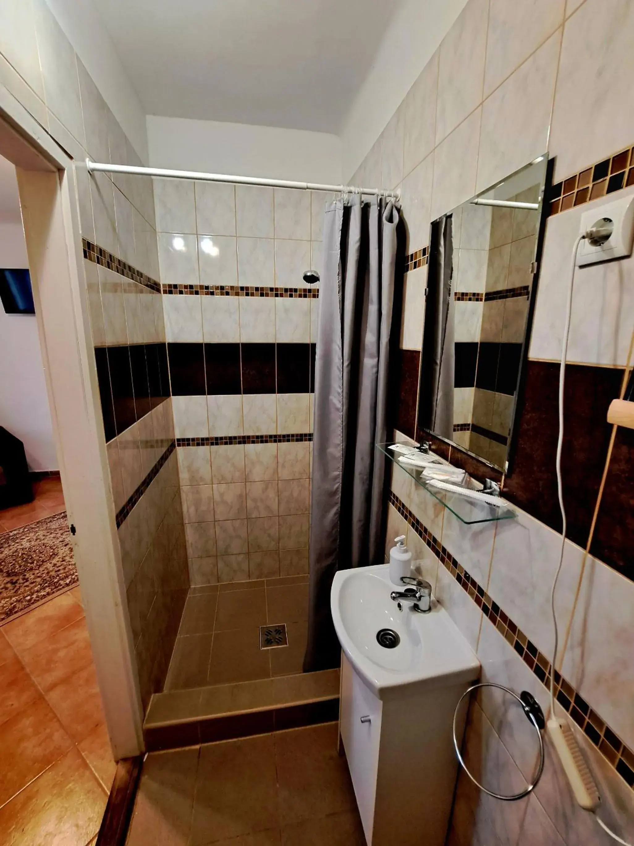 Family Room with Bathroom - single occupancy in Csodarét Kúria Family Room with Bathroom - single occupancy in Csodarét Kúria