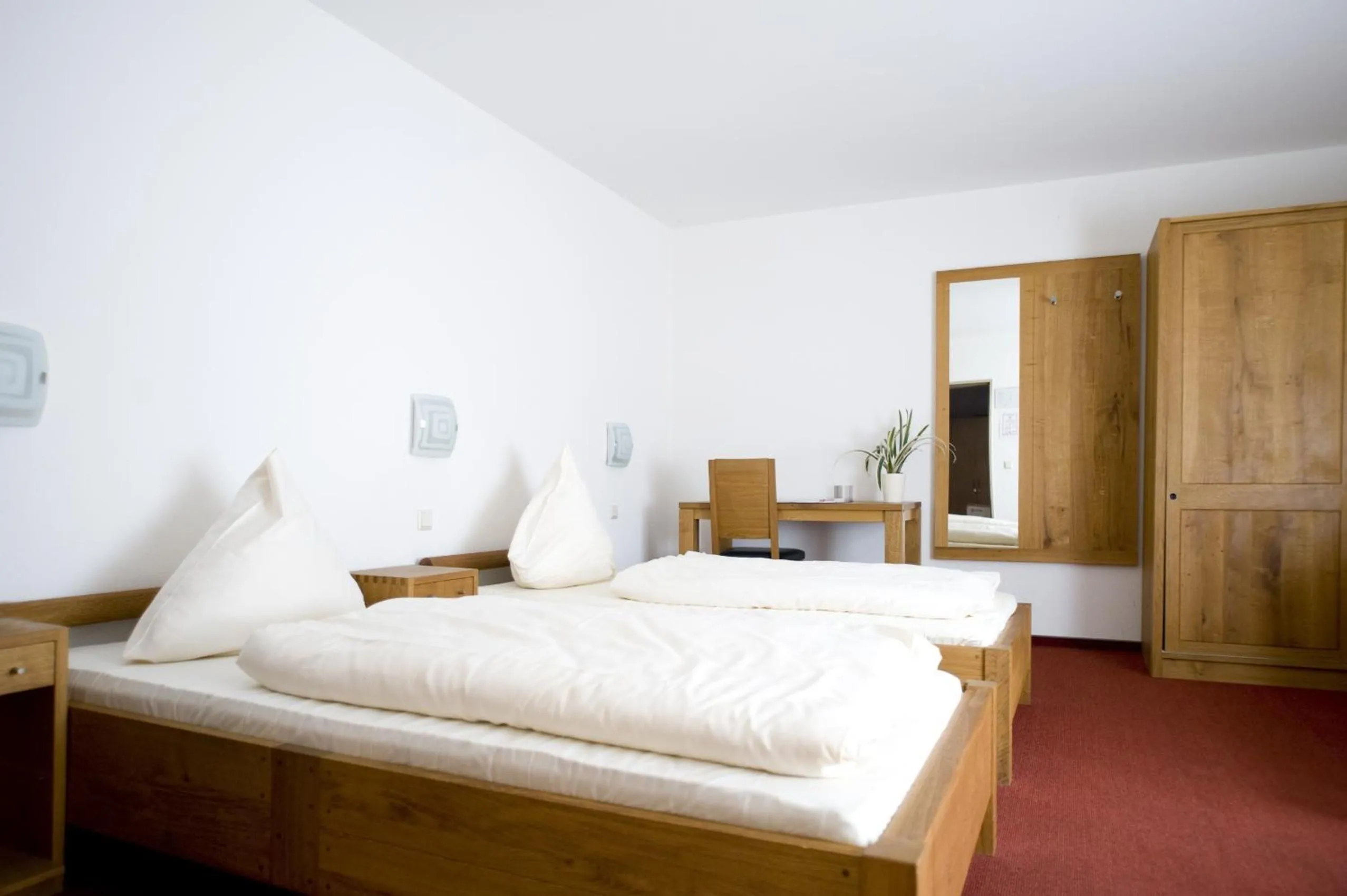 Photo of the whole room, Bed in Hotel Flora