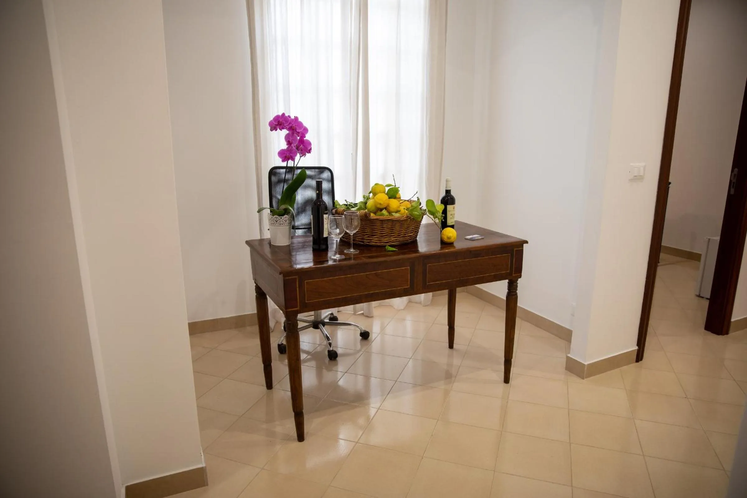 Seating area in b&b Zio Luciano