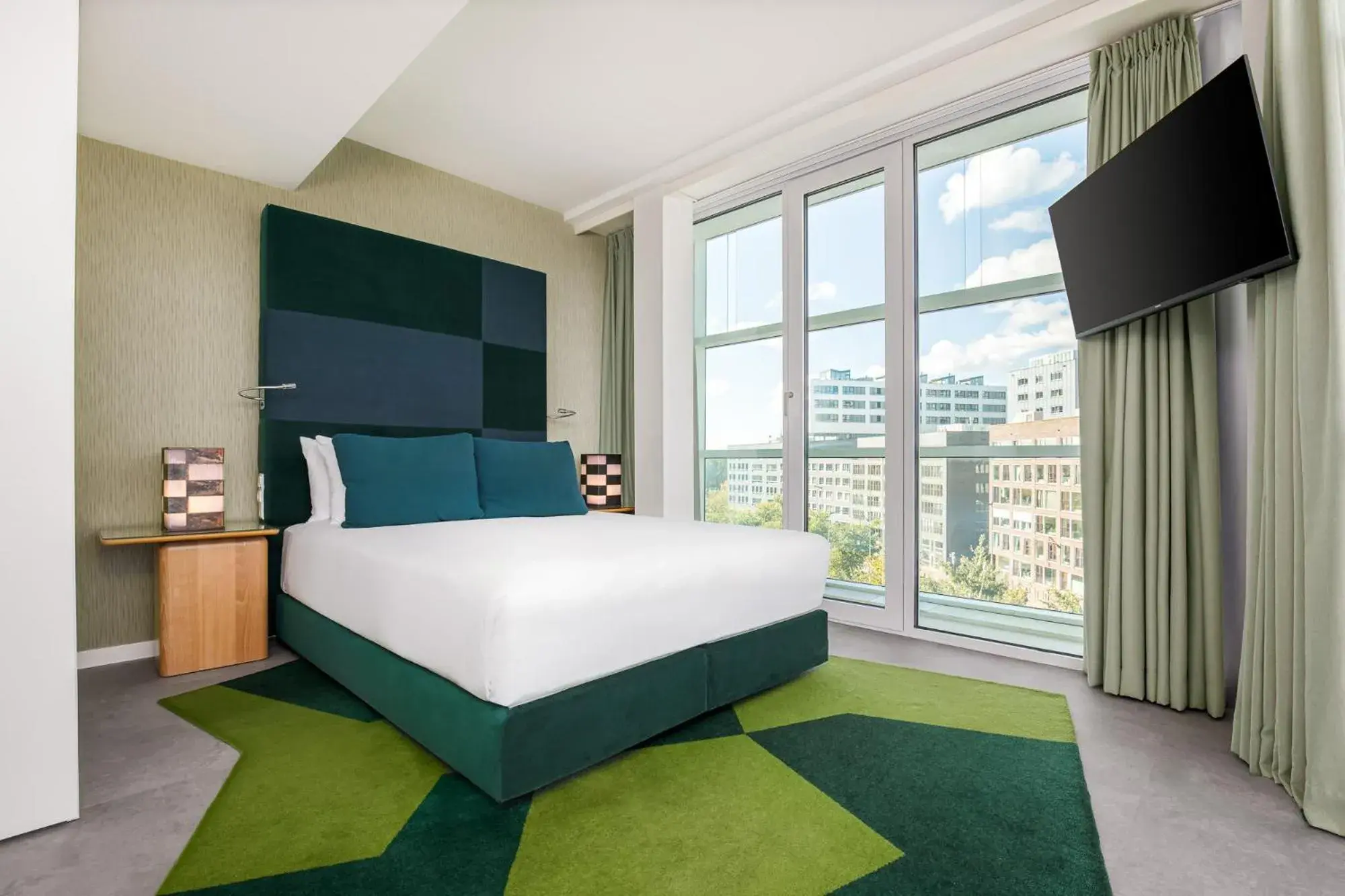 Photo of the whole room, Bed in Room Mate Aitana, Amsterdam Photo of the whole room, Bed in Room Mate Aitana, Amsterdam