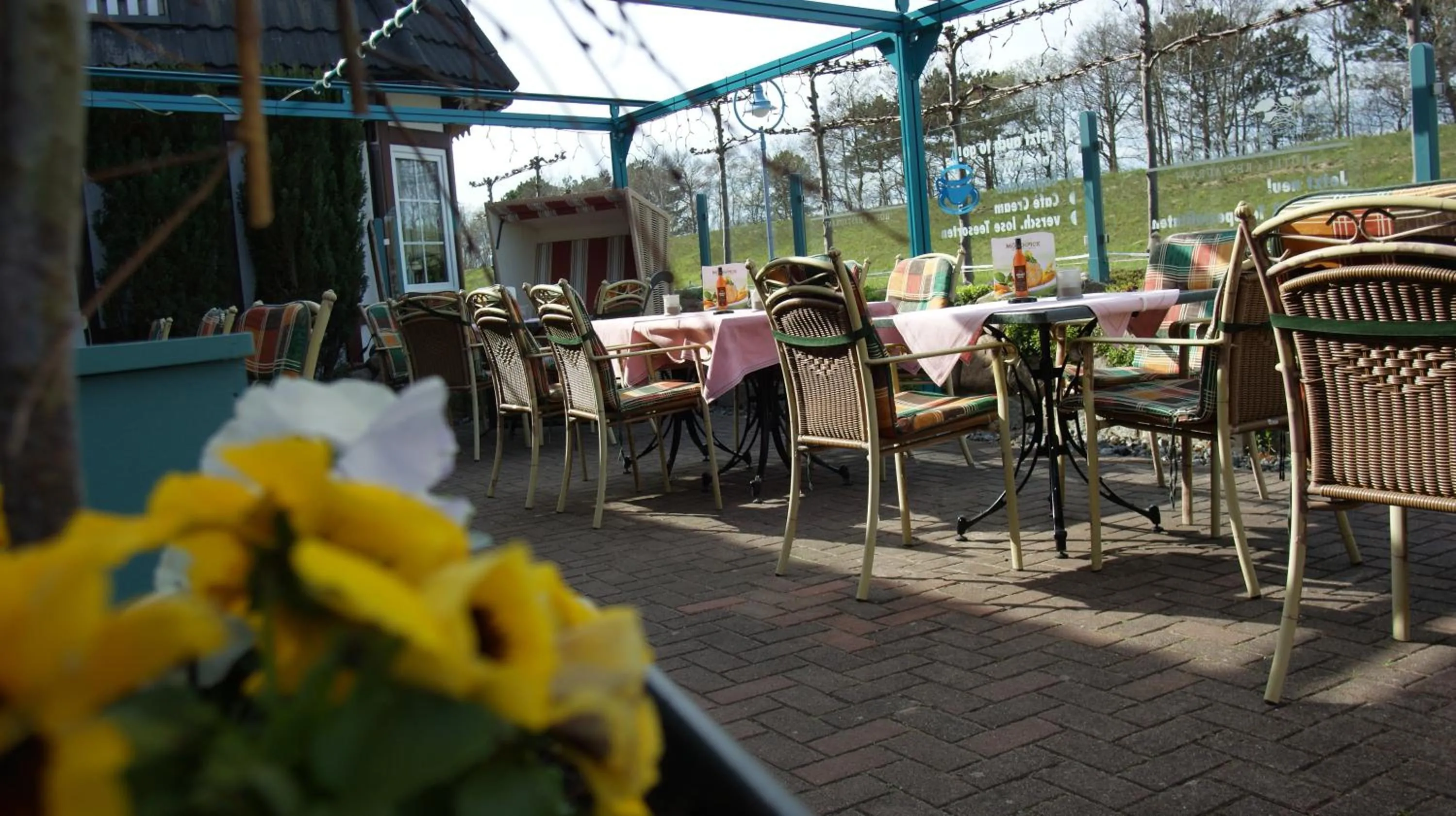 Balcony/Terrace in Hotel Garni Am Deich Zingst