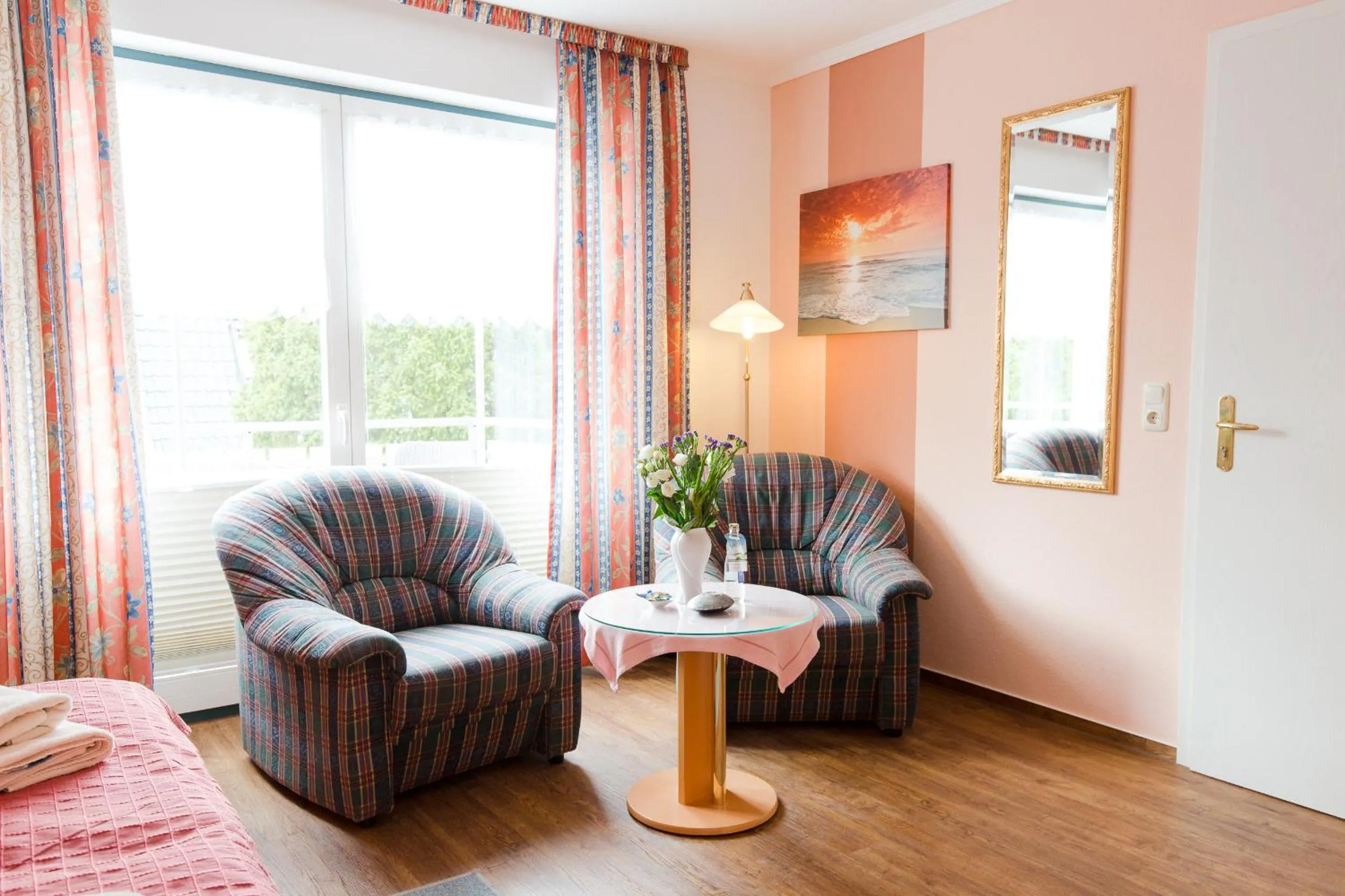 Photo of the whole room in Hotel Garni Am Deich Zingst