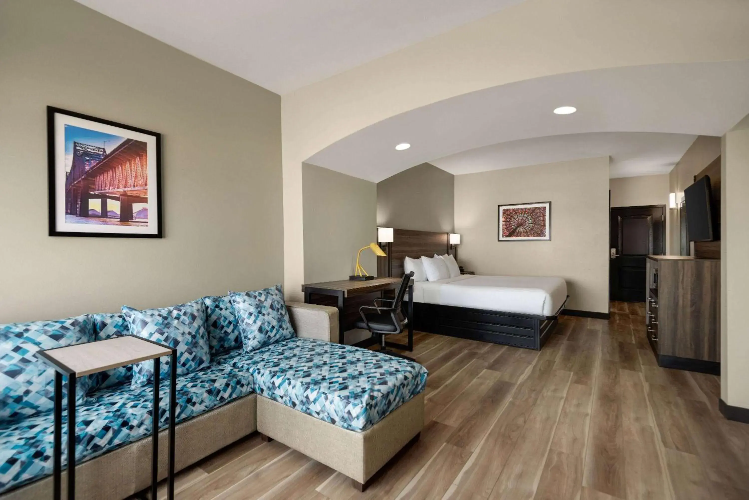 Executive King Room in La Quinta by Wyndham Gonzales LA Executive King Room in La Quinta by Wyndham Gonzales LA