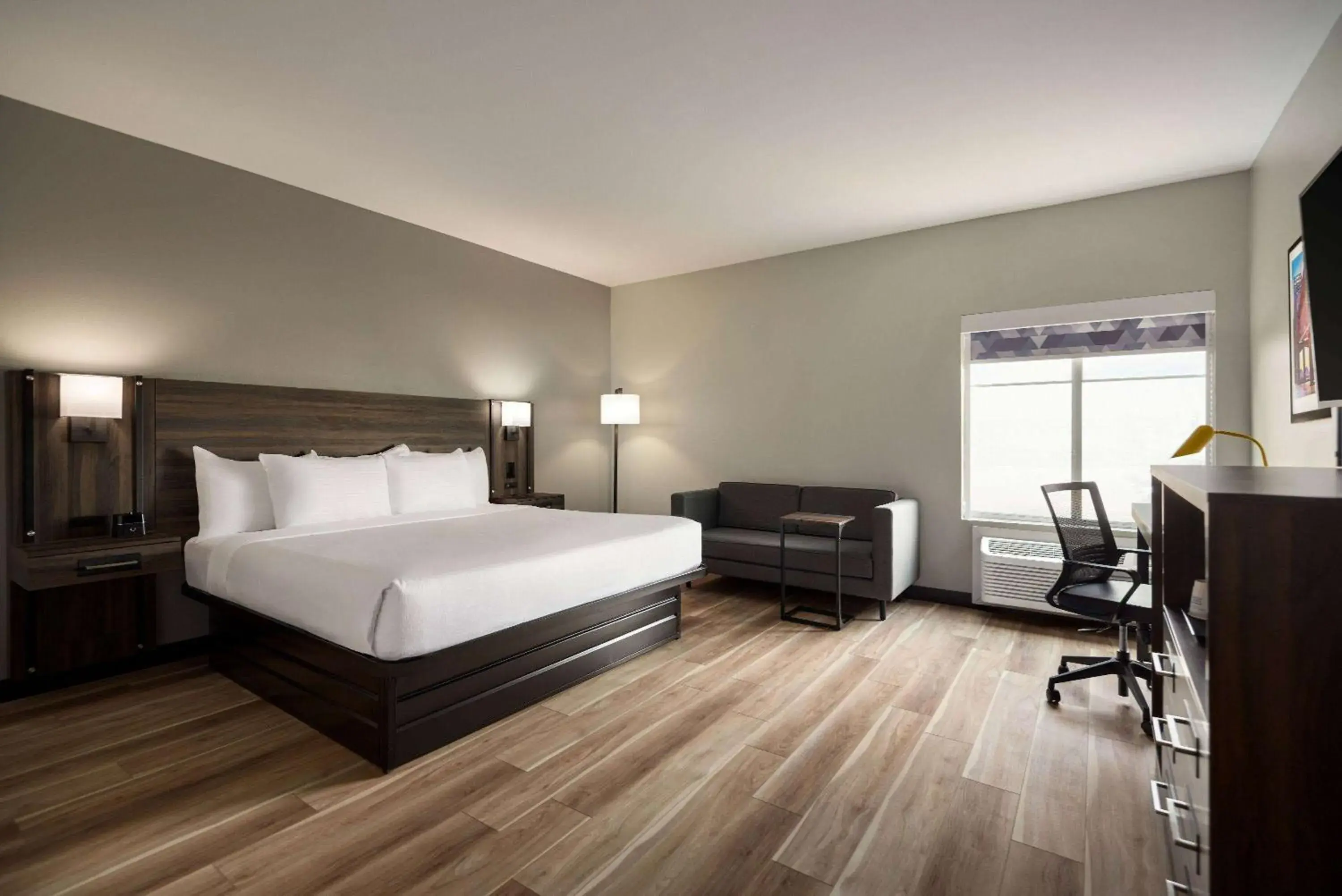 Photo of the whole room, Bed in La Quinta by Wyndham Gonzales LA Photo of the whole room, Bed in La Quinta by Wyndham Gonzales LA