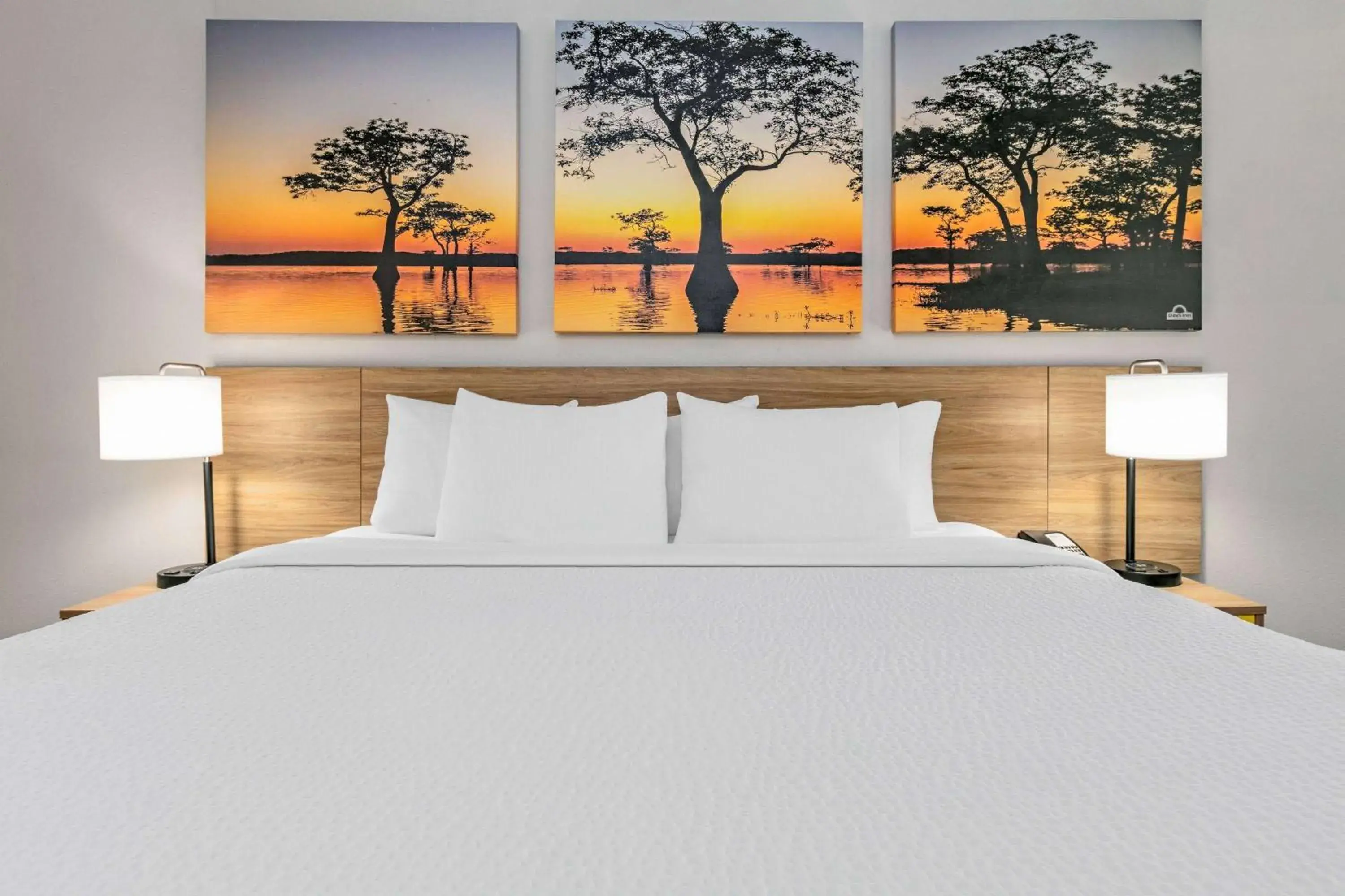 Photo of the whole room, Bed in Days Inn & Suites by Wyndham Cabot Photo of the whole room, Bed in Days Inn & Suites by Wyndham Cabot