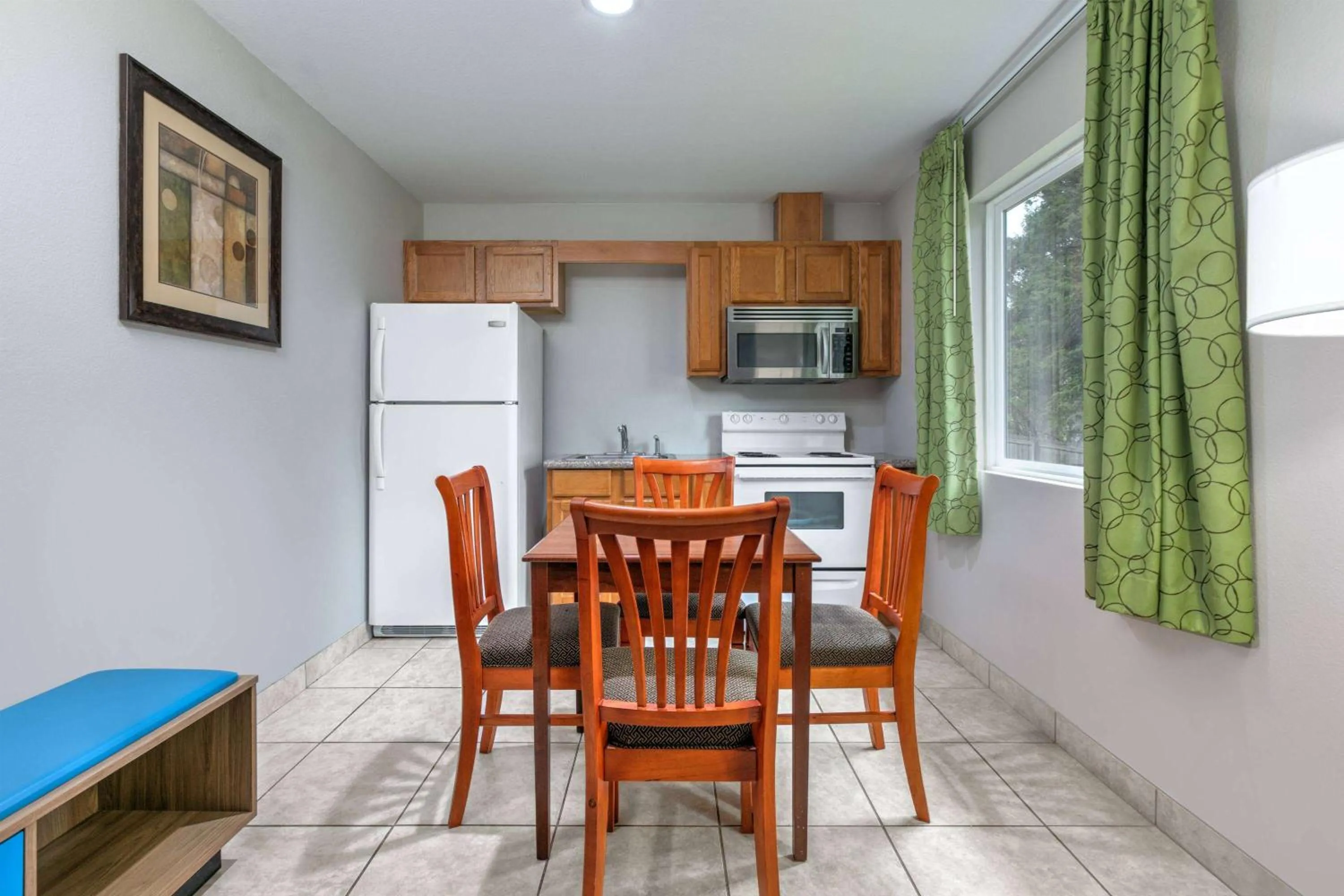 Photo of the whole room in Days Inn & Suites by Wyndham Cabot