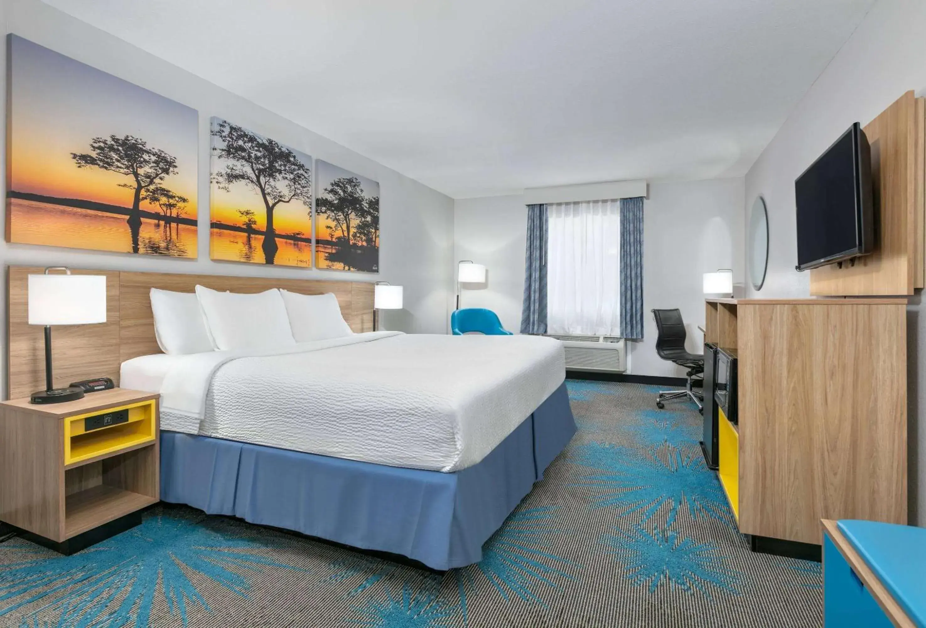 Photo of the whole room, Bed in Days Inn & Suites by Wyndham Cabot Photo of the whole room, Bed in Days Inn & Suites by Wyndham Cabot