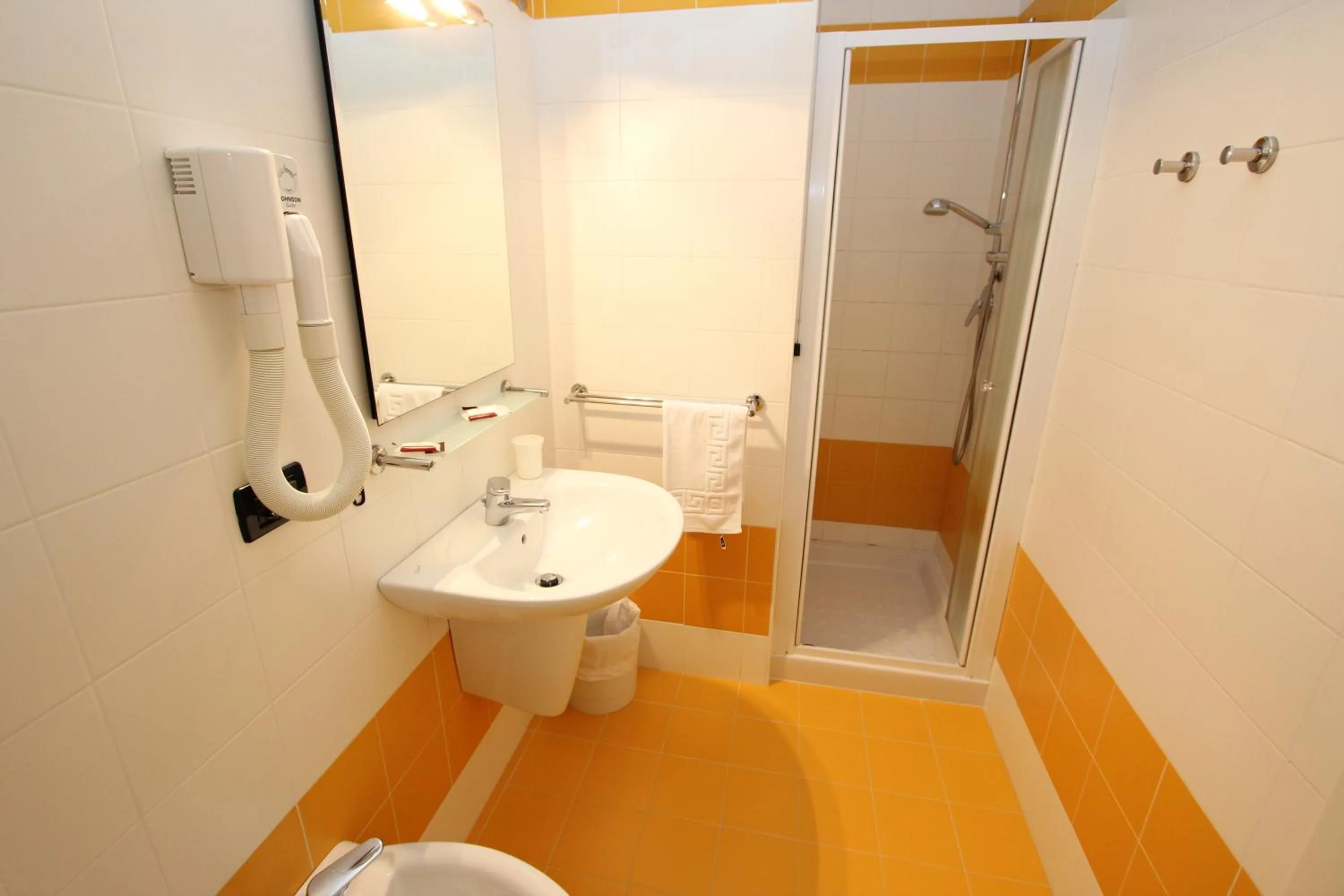 Bathroom in Hotel Laura