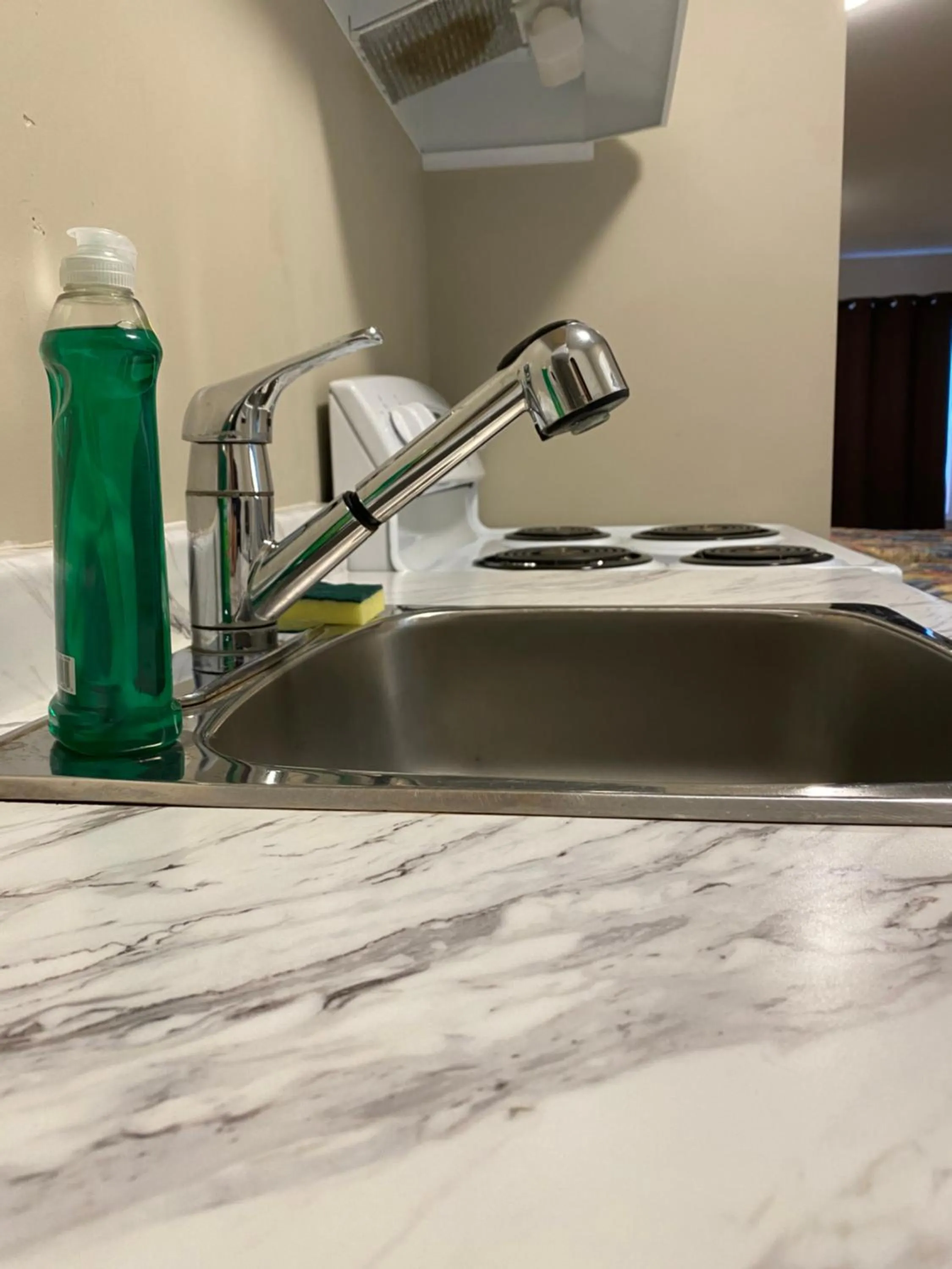 Kitchen or kitchenette in Imperial Motel