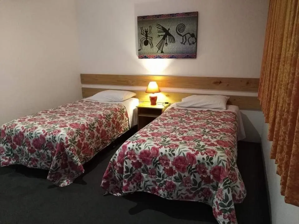 Bedroom, Bed in Hotel La Posada Del Ingles