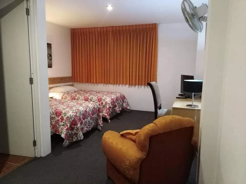 Photo of the whole room, Bed in Hotel La Posada Del Ingles