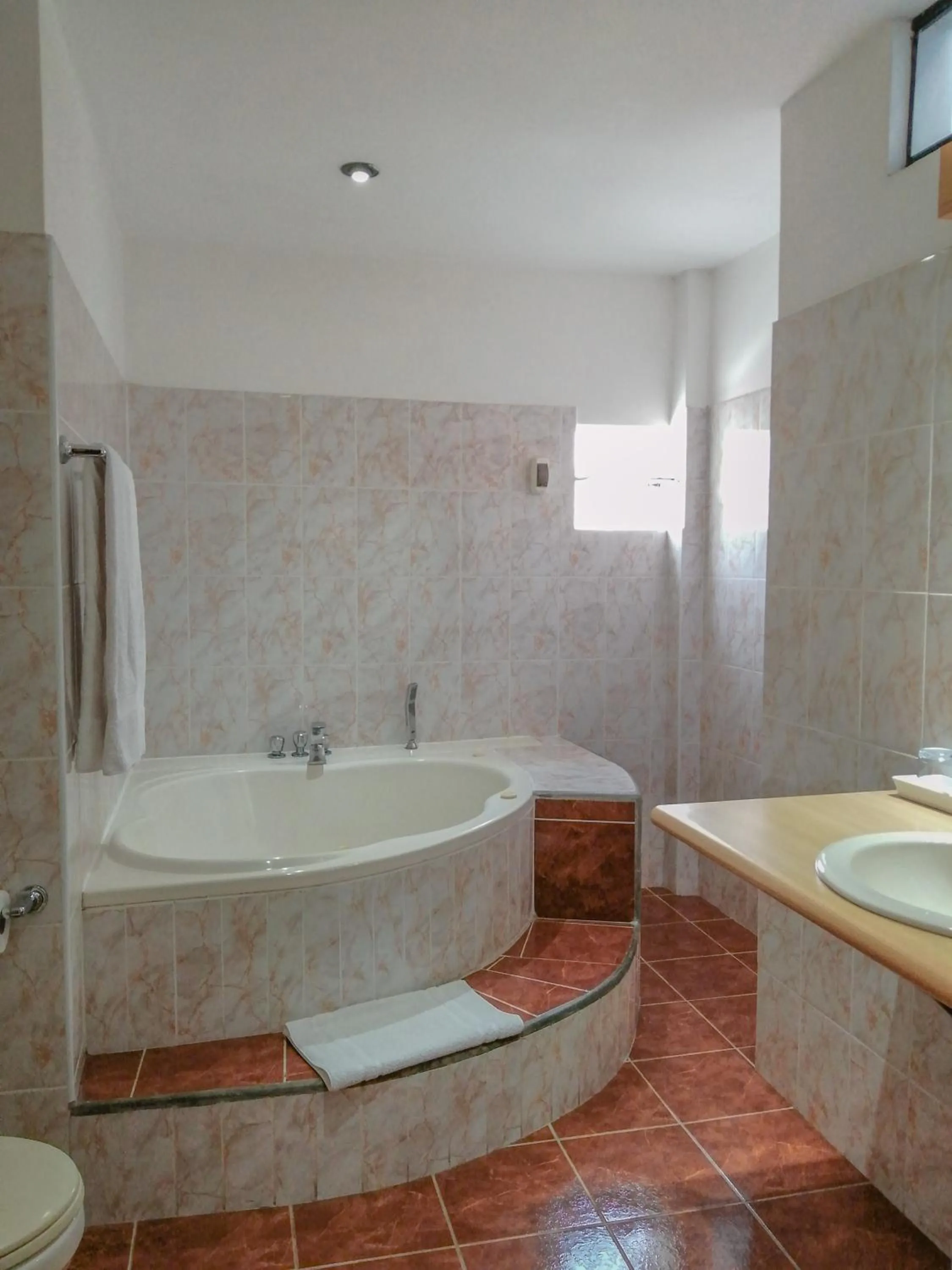 Bathroom in Hotel La Posada Del Ingles