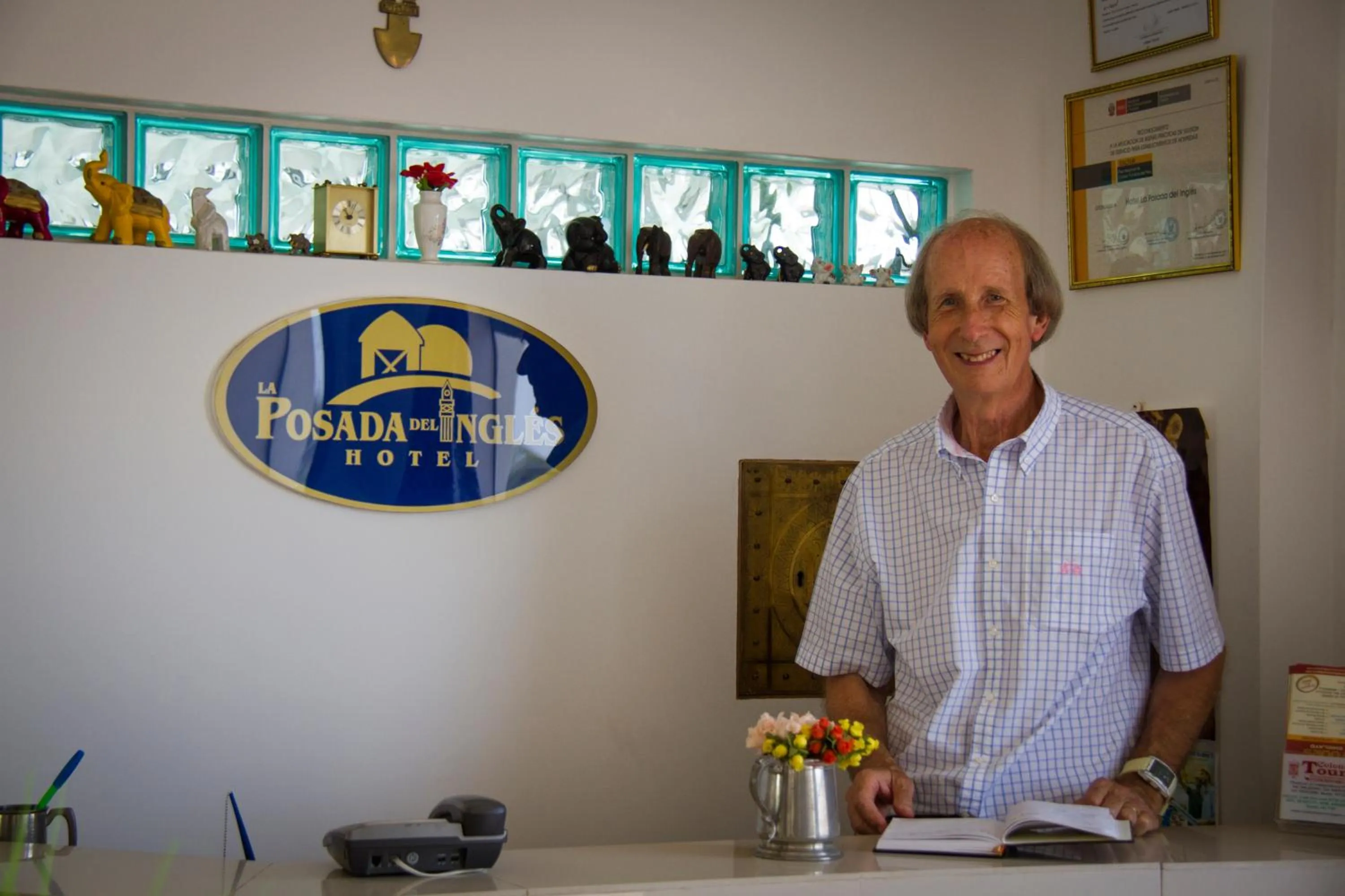 Lobby or reception in Hotel La Posada Del Ingles
