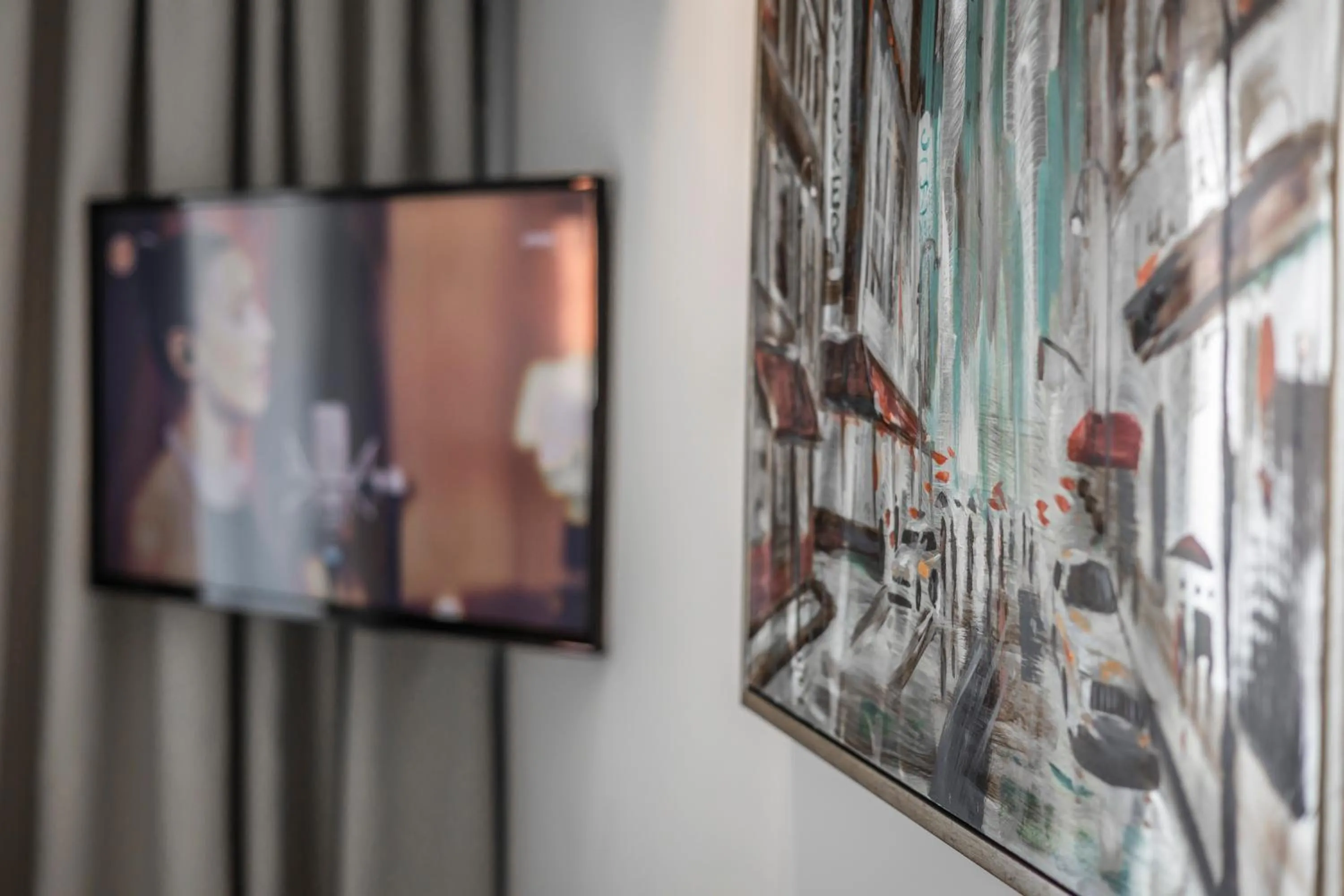 TV and multimedia in Charm Boutique Hotel